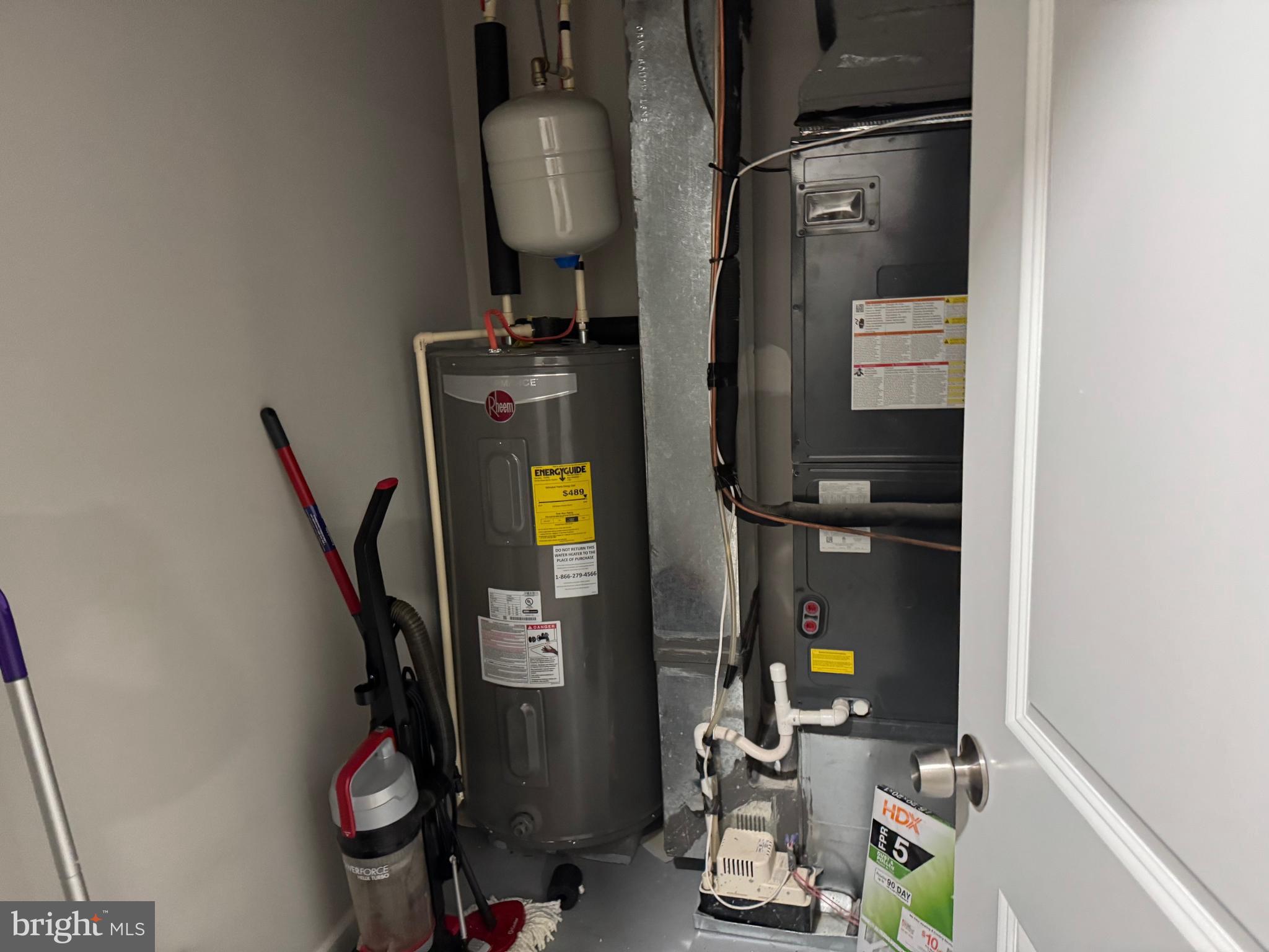 CHESAPEAKE RANCH ESTATES - Residential Lease