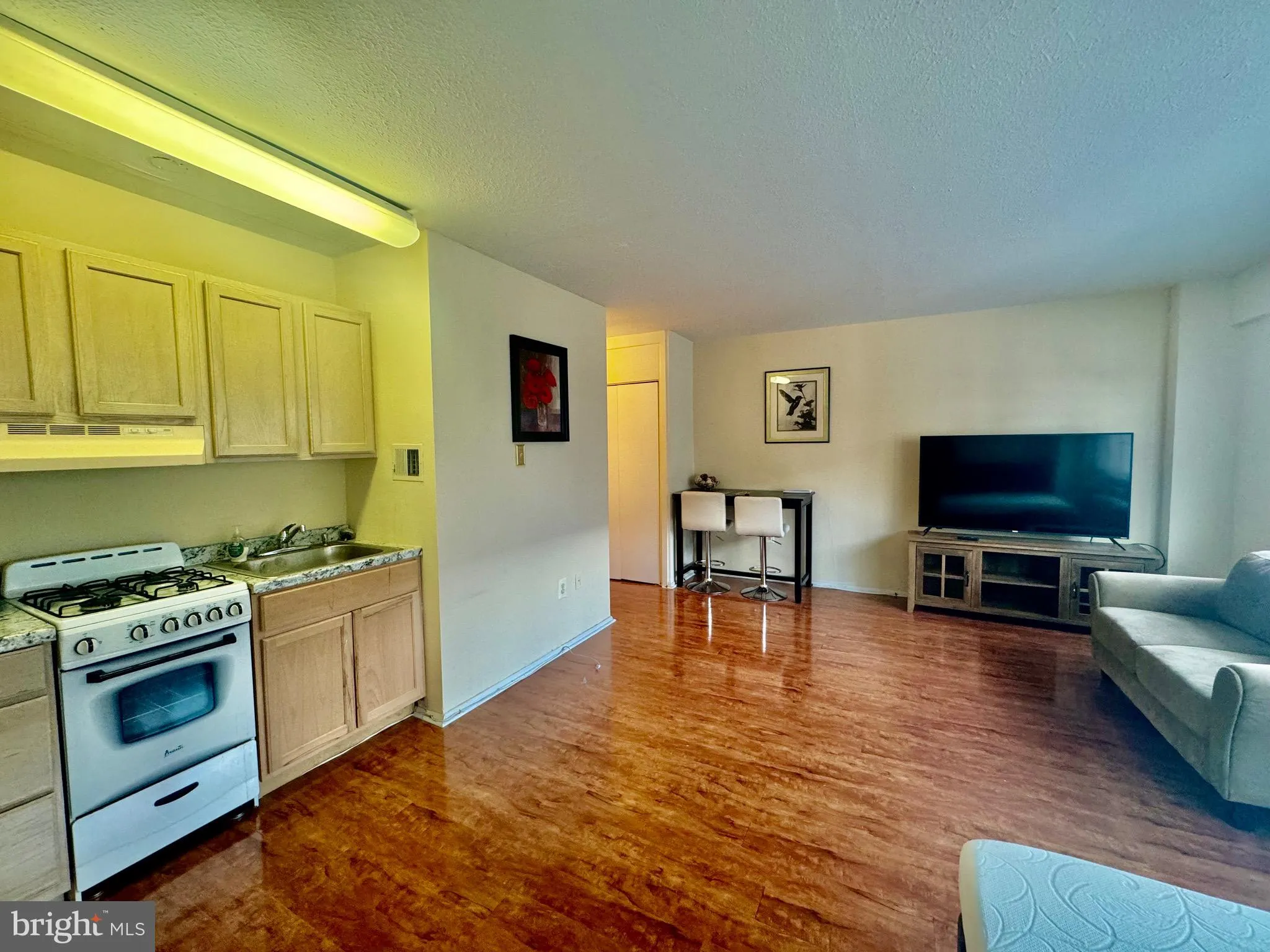 Philadelphia, Pennsylvania 19103, United States, ,1 BathroomBathrooms,Residential,Active,154454