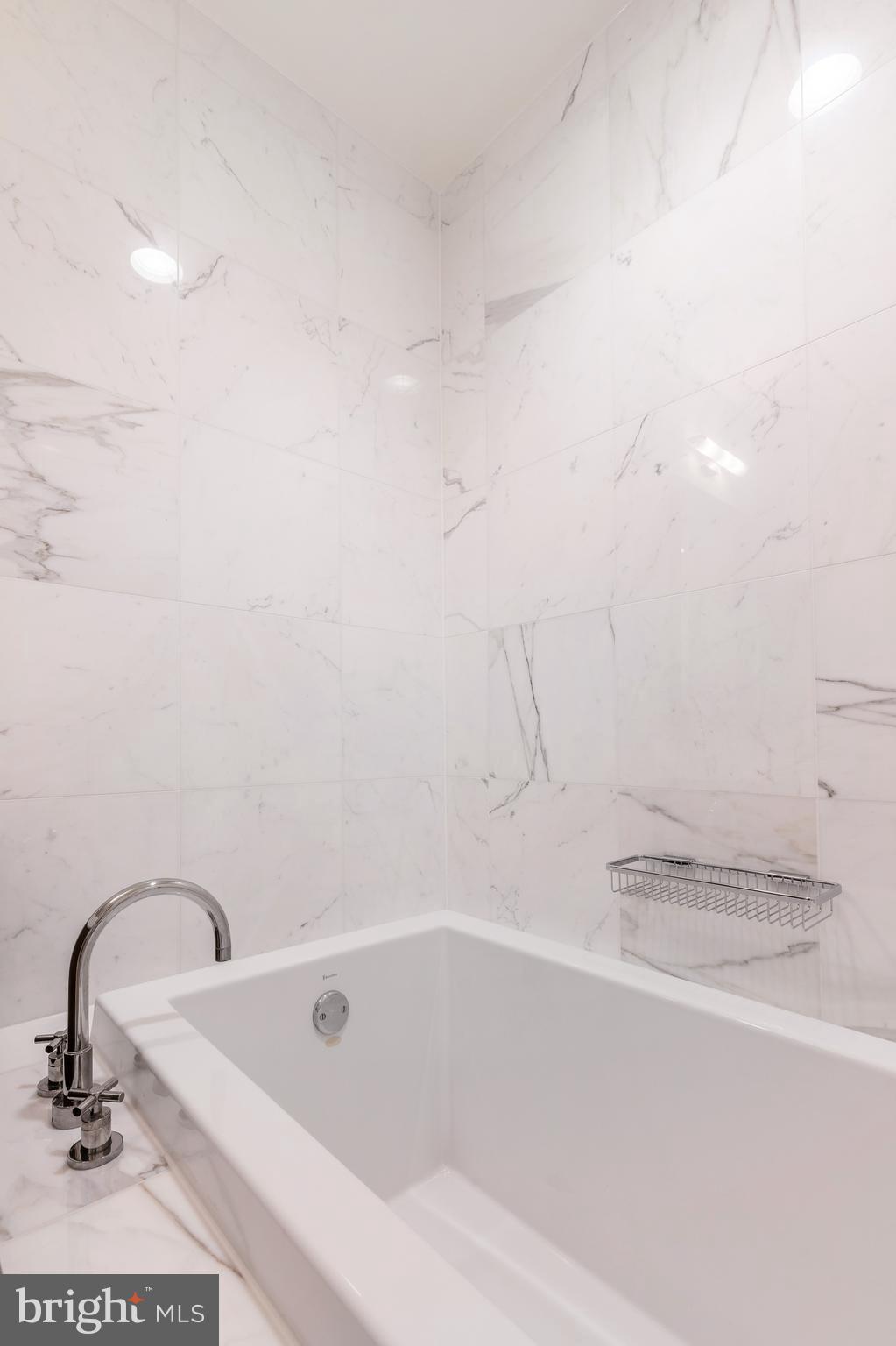 AVENUE OF THE ARTS - Residential