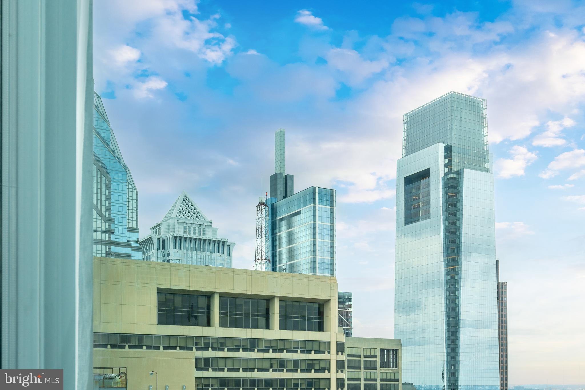 AVENUE OF THE ARTS - Residential