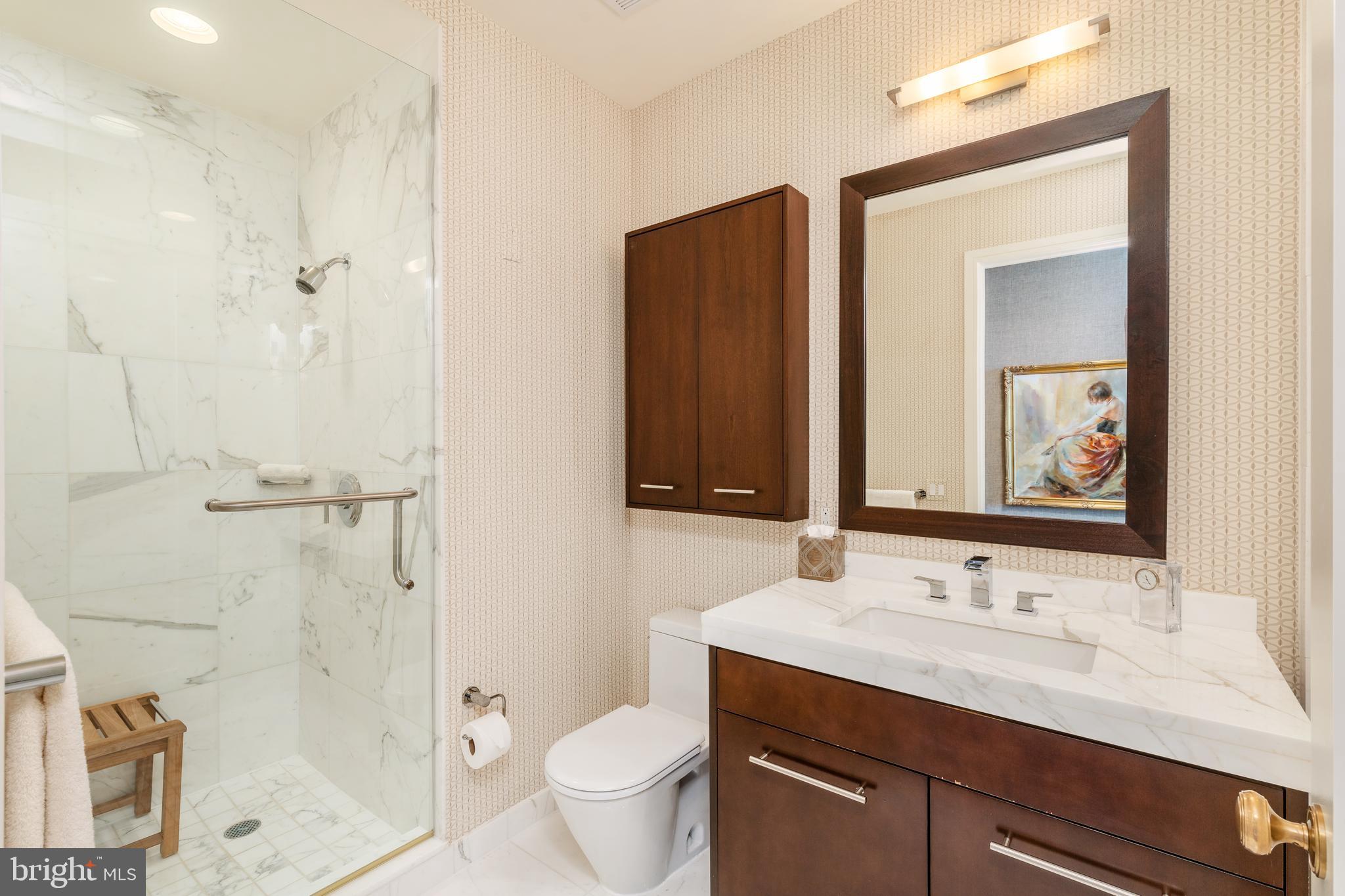 AVENUE OF THE ARTS - Residential