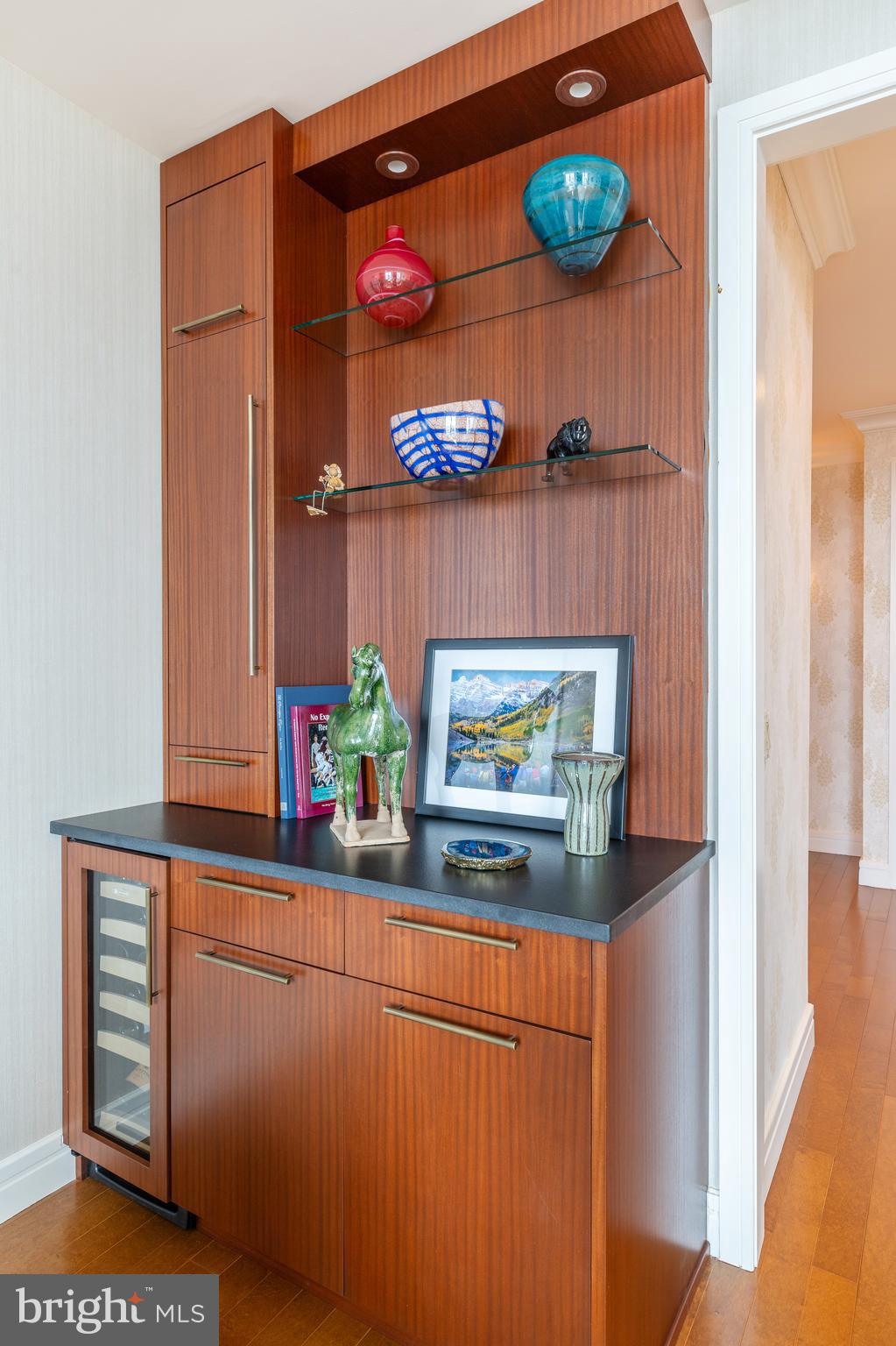 AVENUE OF THE ARTS - Residential