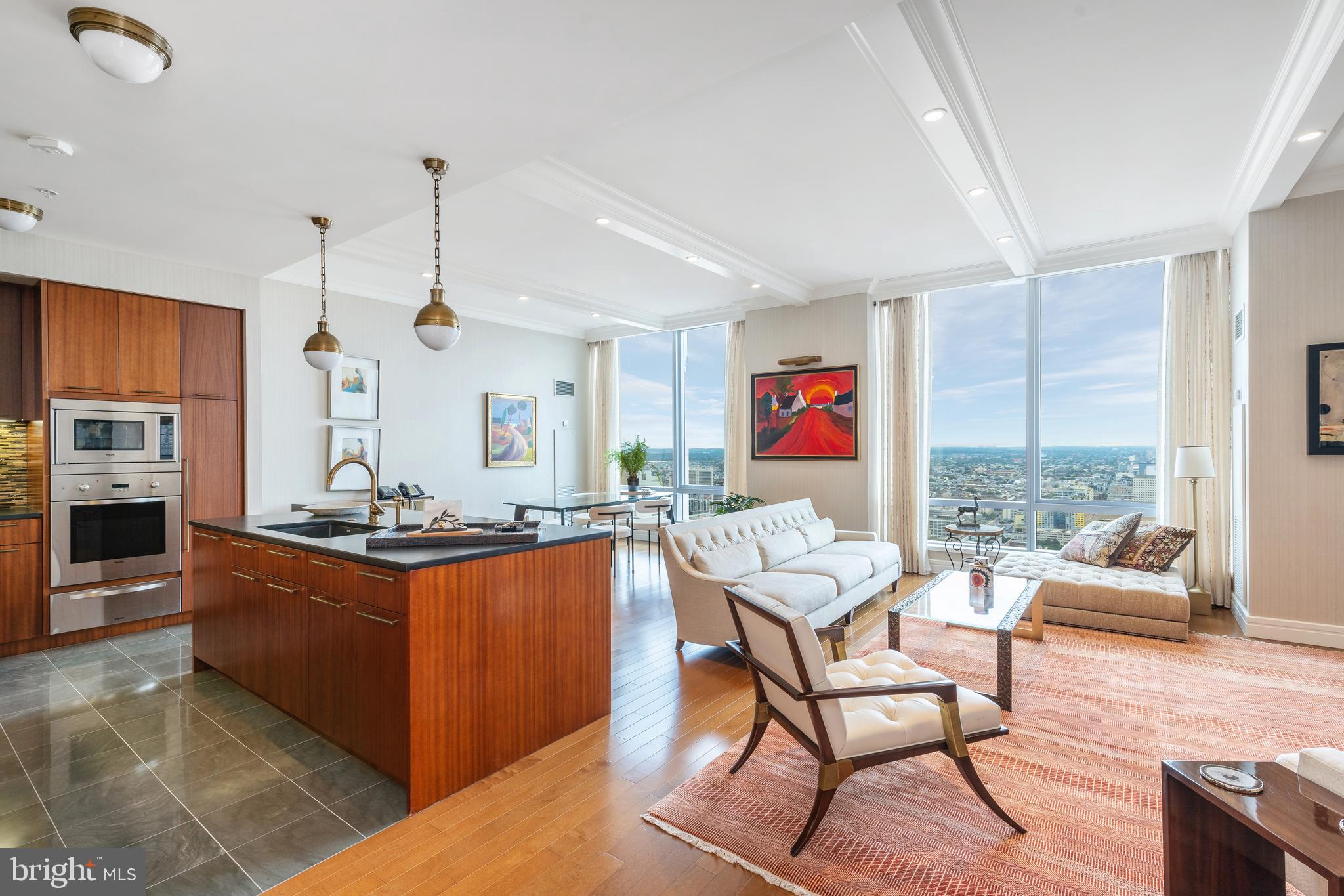 AVENUE OF THE ARTS - Residential