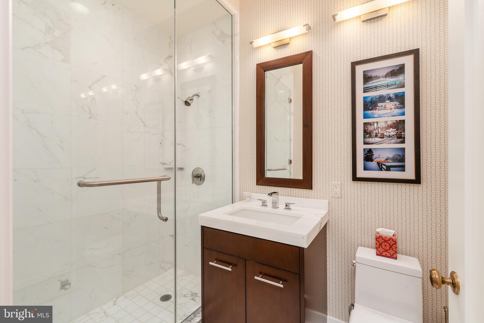 AVENUE OF THE ARTS - Residential