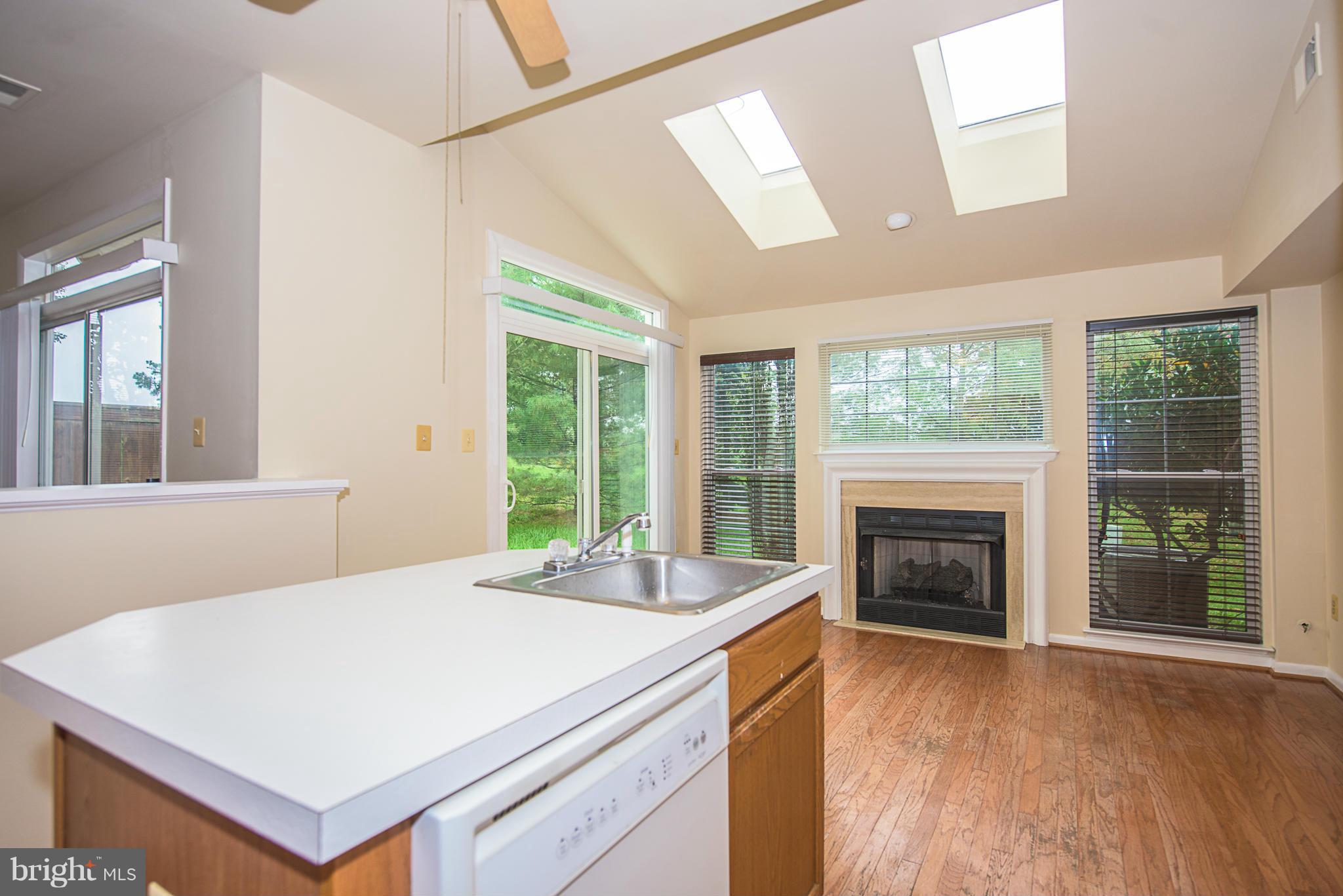 ASHBURN VILLAGE - Residential Lease