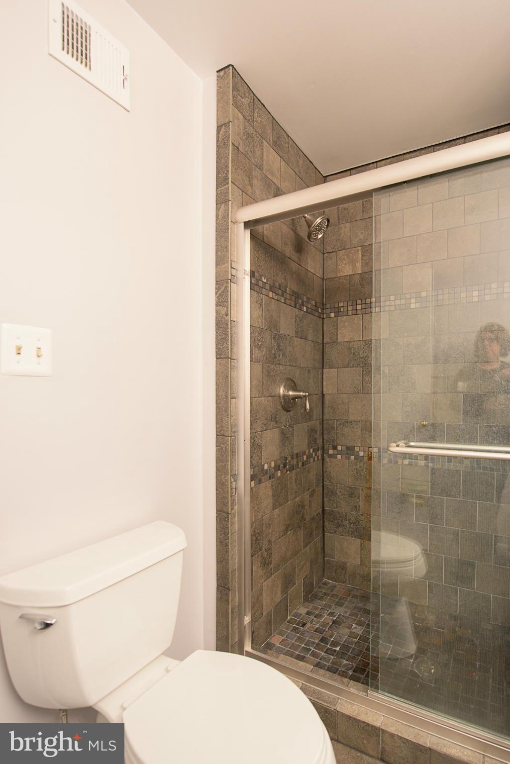 ASHBURN VILLAGE - Residential Lease