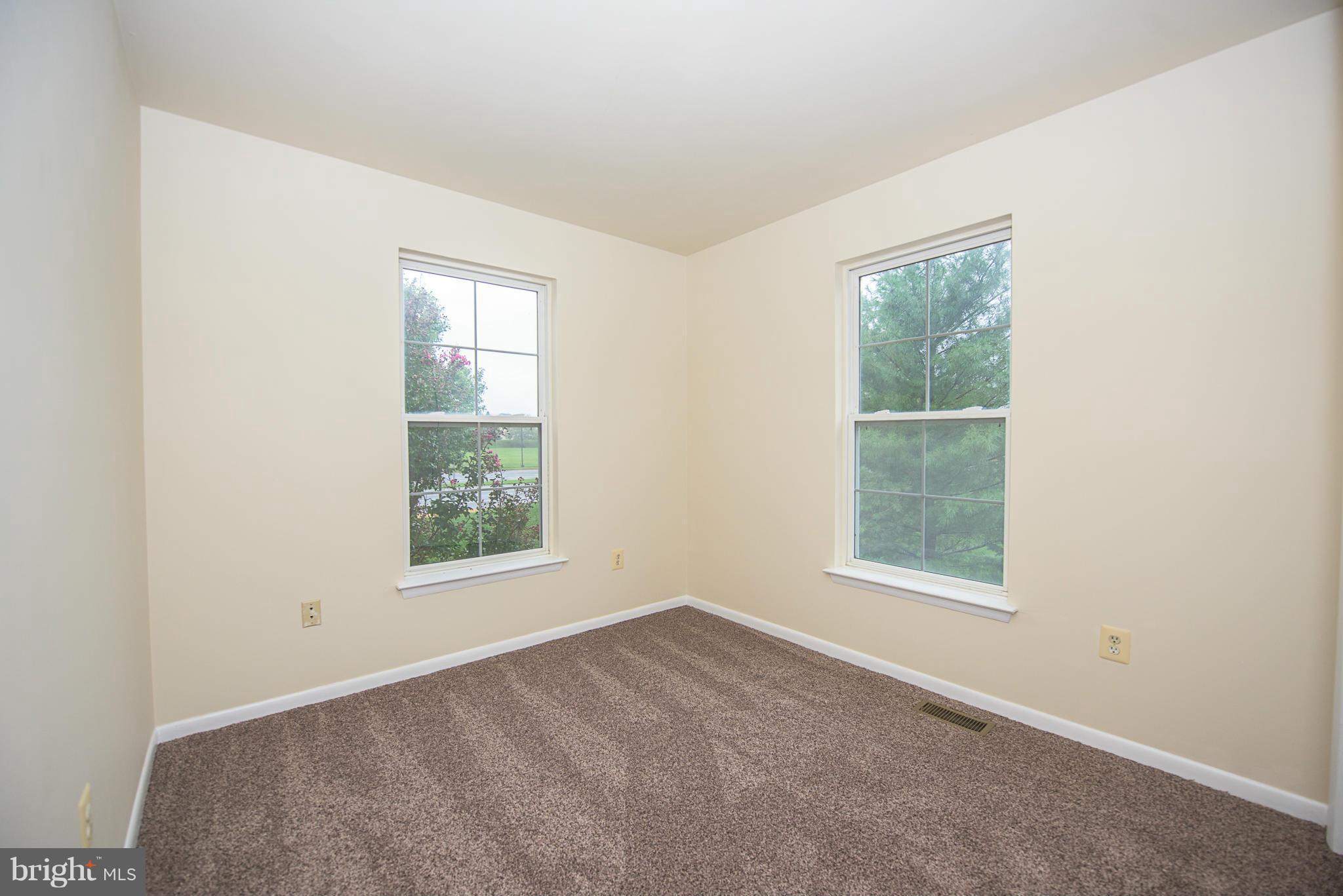 ASHBURN VILLAGE - Residential Lease