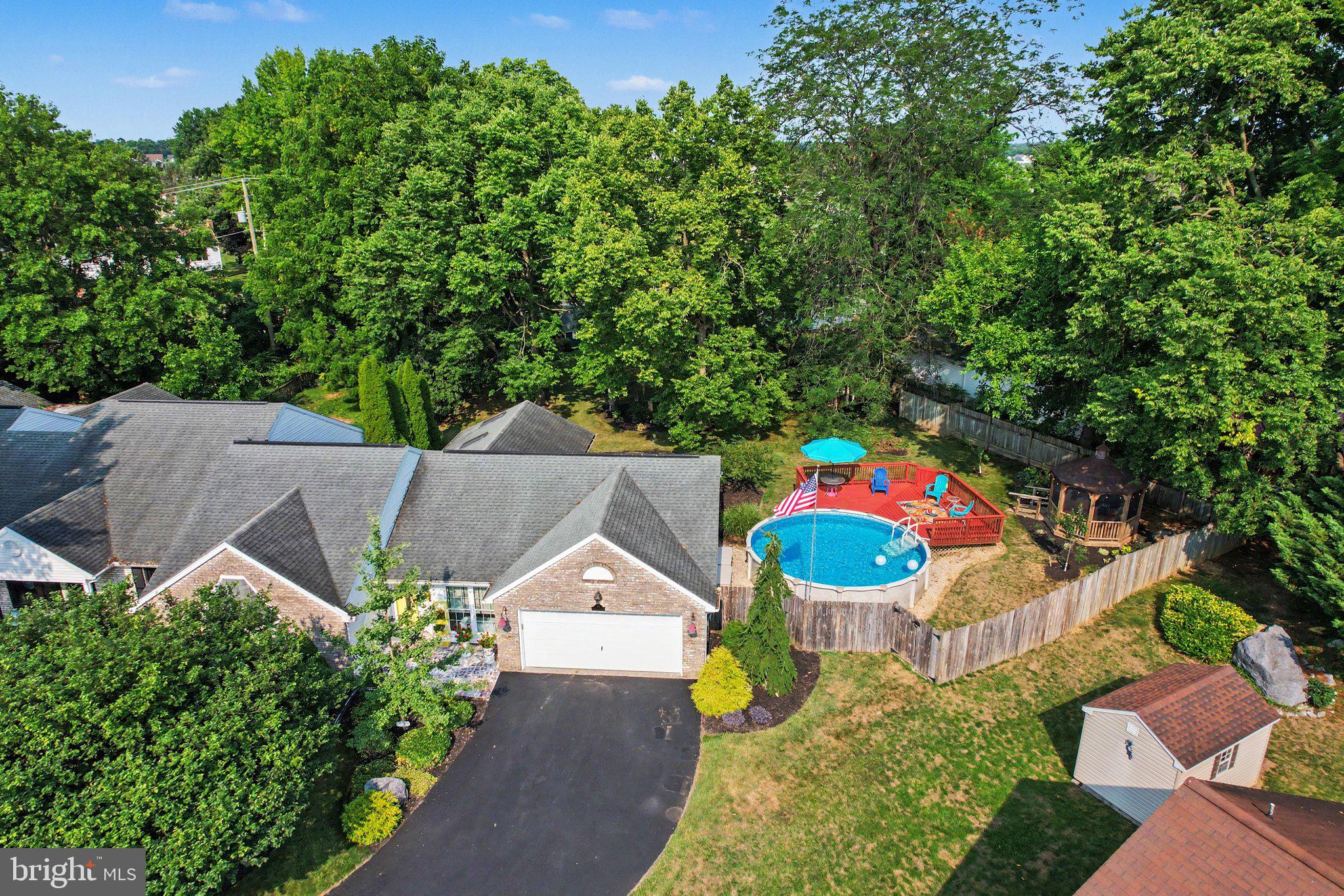 39 GREENSPRING DRIVE