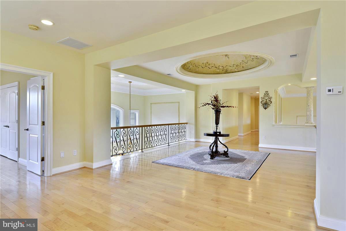 WOODSFIELD - Residential