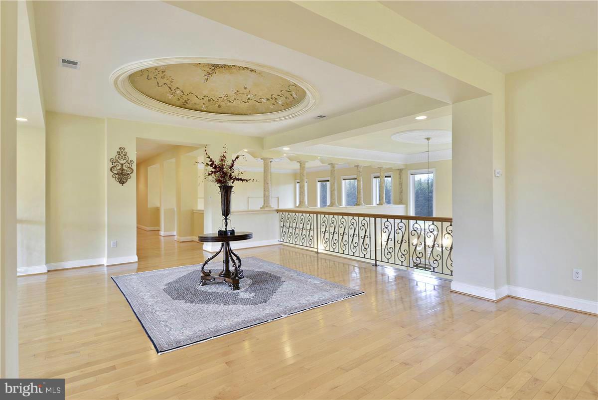 WOODSFIELD - Residential