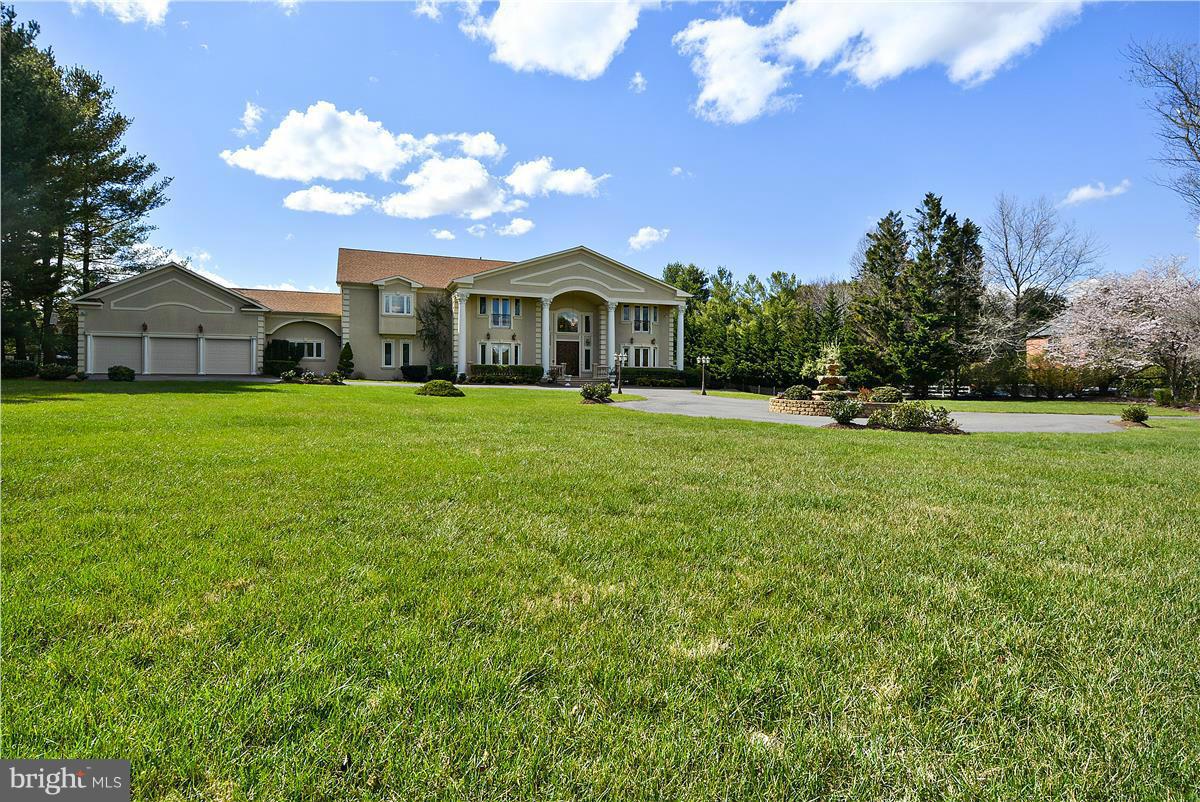 WOODSFIELD - Residential