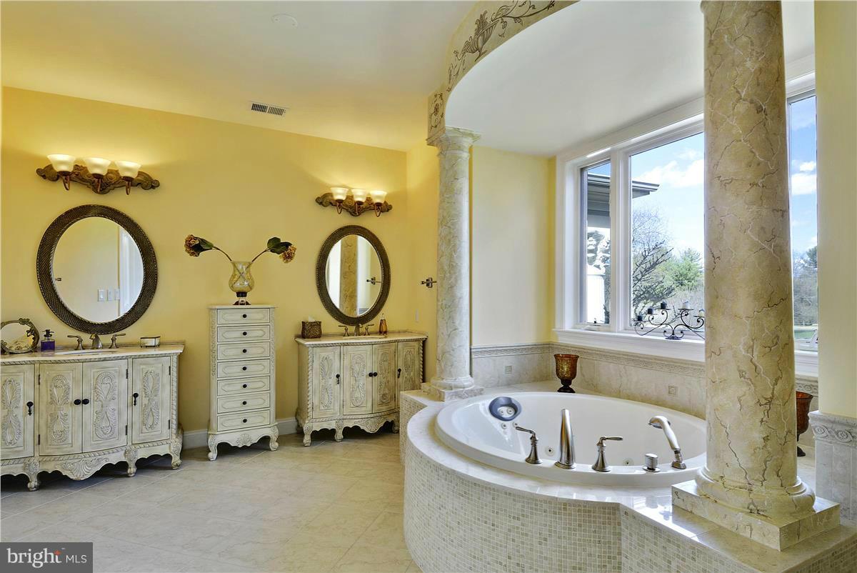 WOODSFIELD - Residential