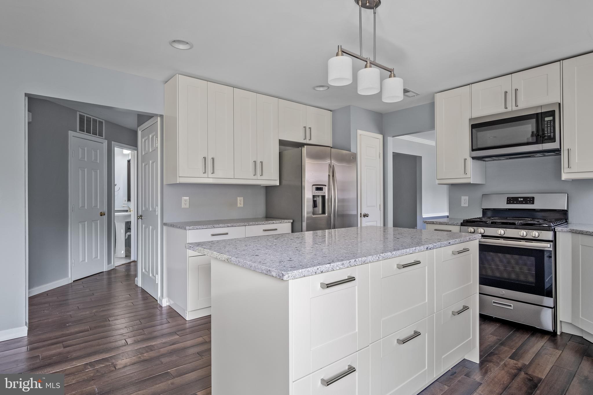 COURTLANDT HEIGHTS - Residential Lease