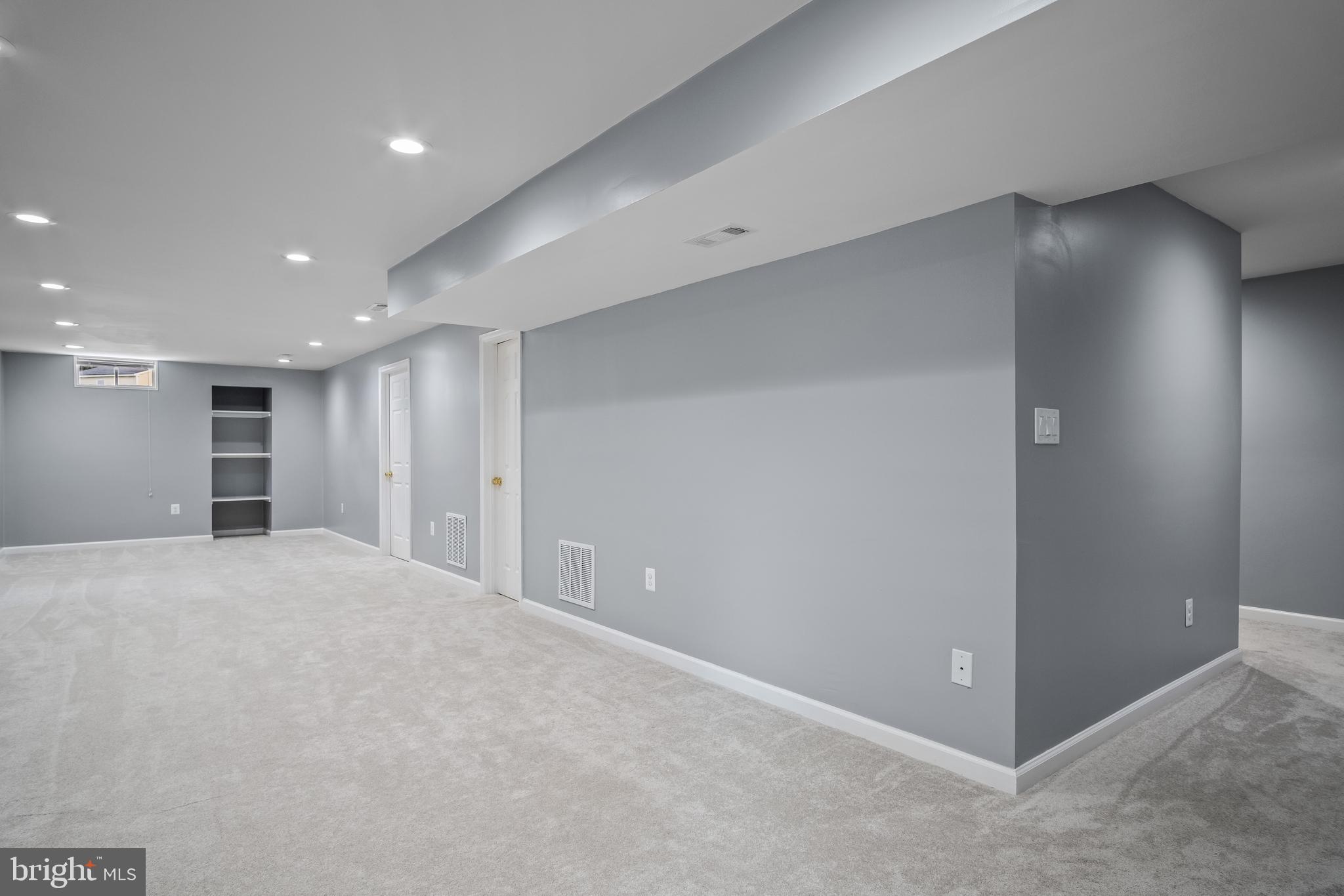 COURTLANDT HEIGHTS - Residential Lease