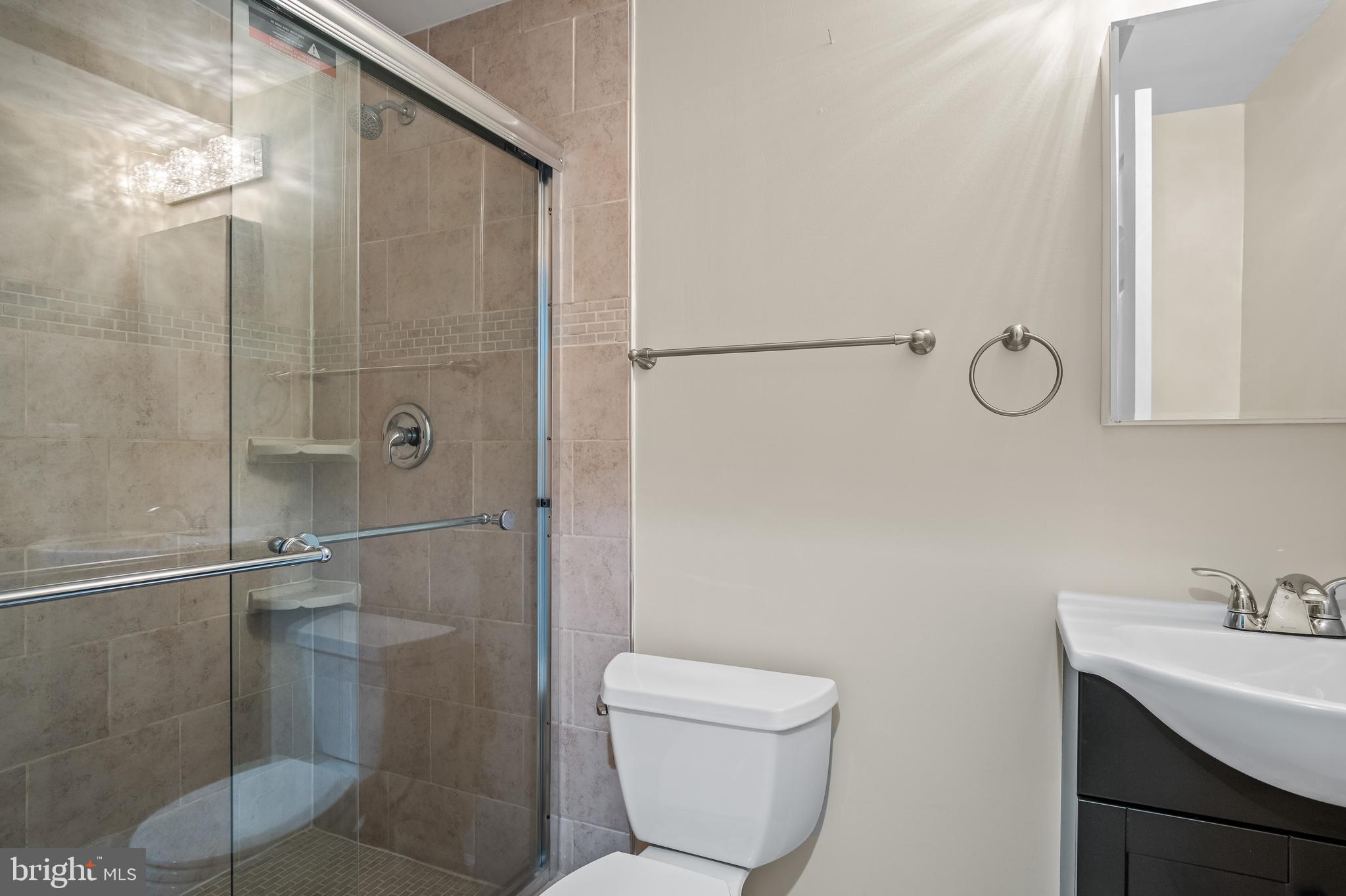 COURTLANDT HEIGHTS - Residential Lease