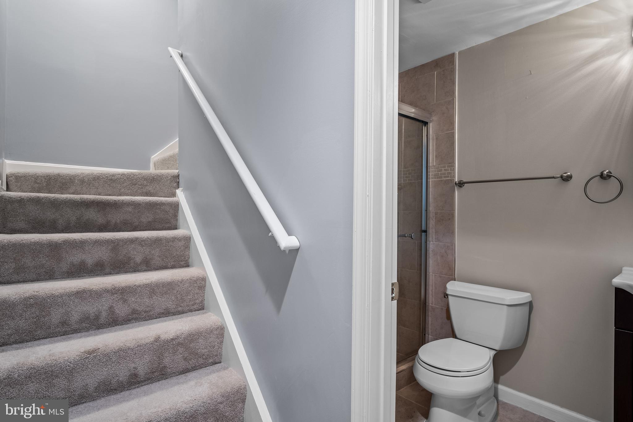 COURTLANDT HEIGHTS - Residential Lease