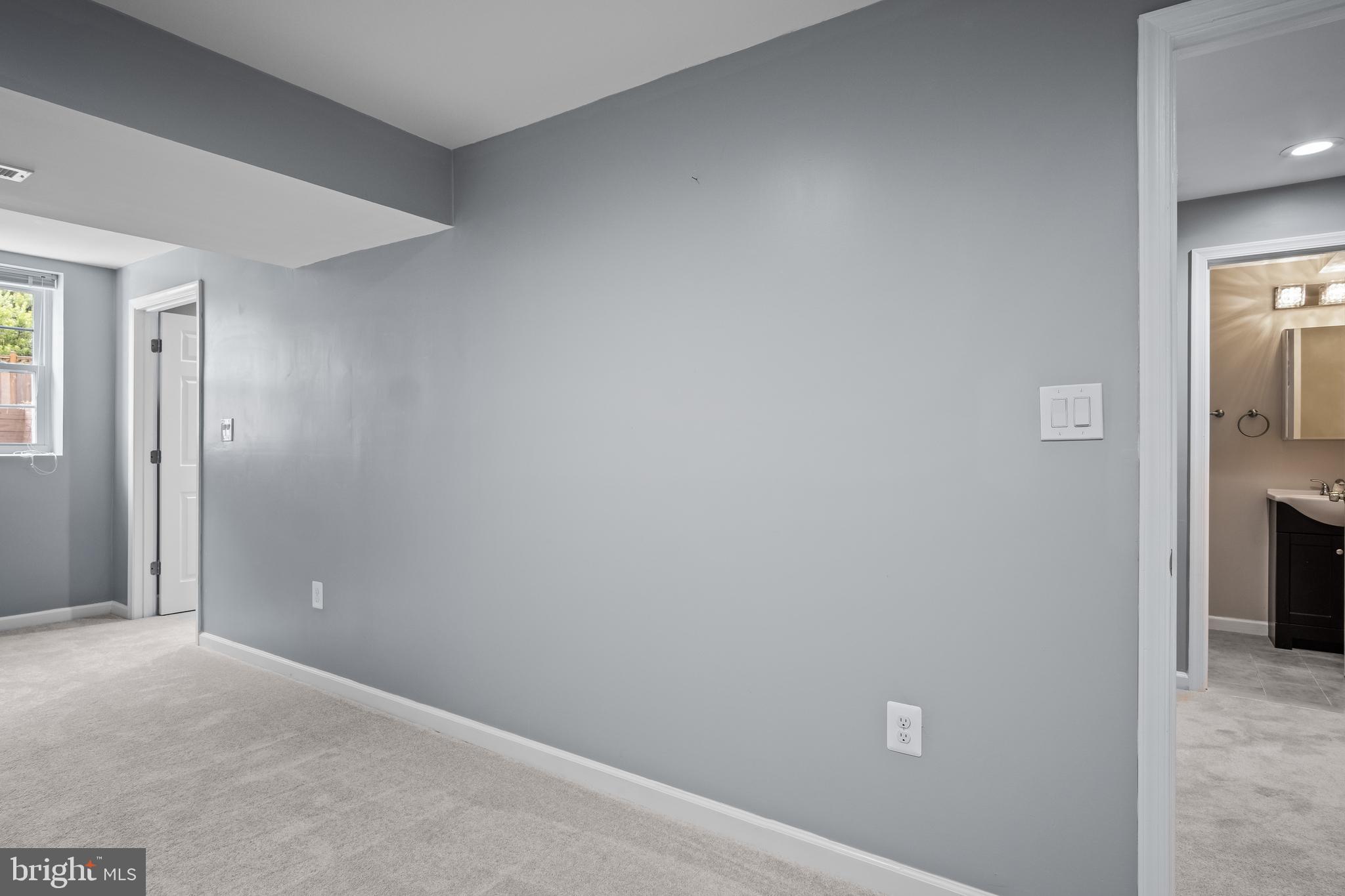 COURTLANDT HEIGHTS - Residential Lease