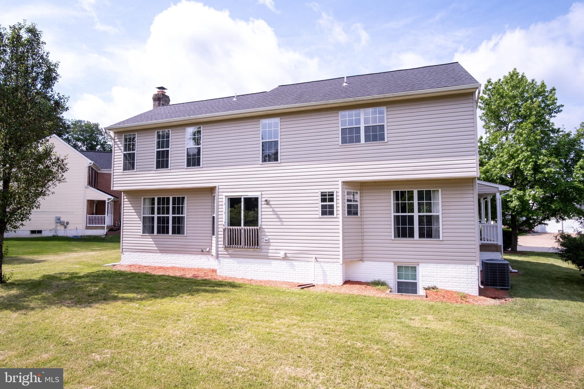 COURTLANDT HEIGHTS - Residential Lease