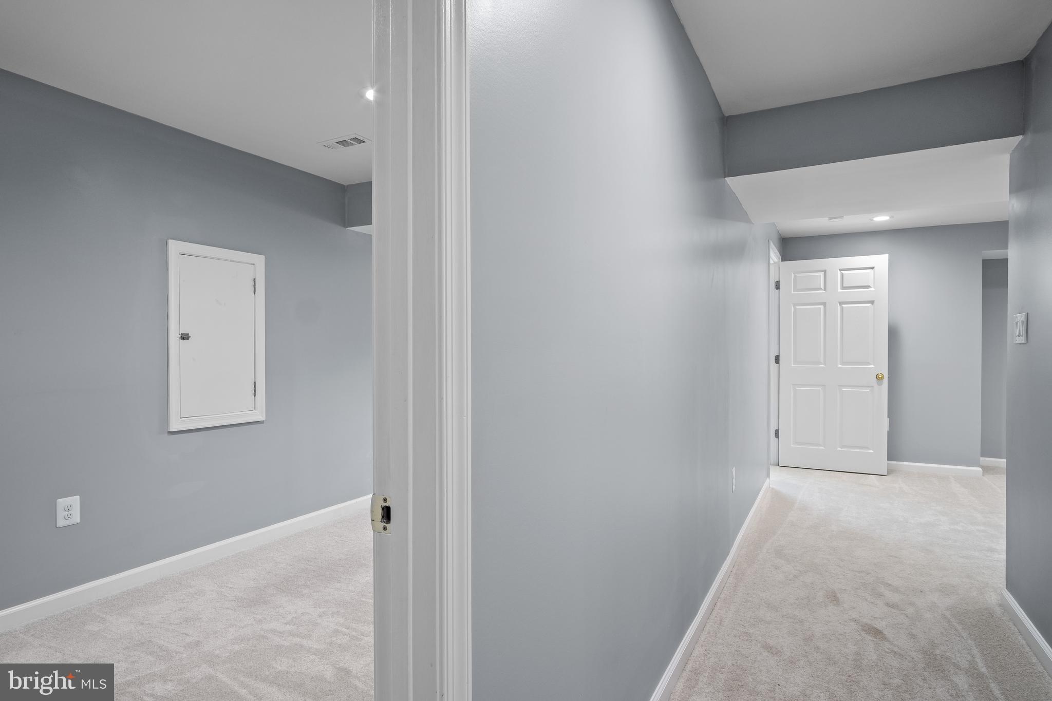 COURTLANDT HEIGHTS - Residential Lease