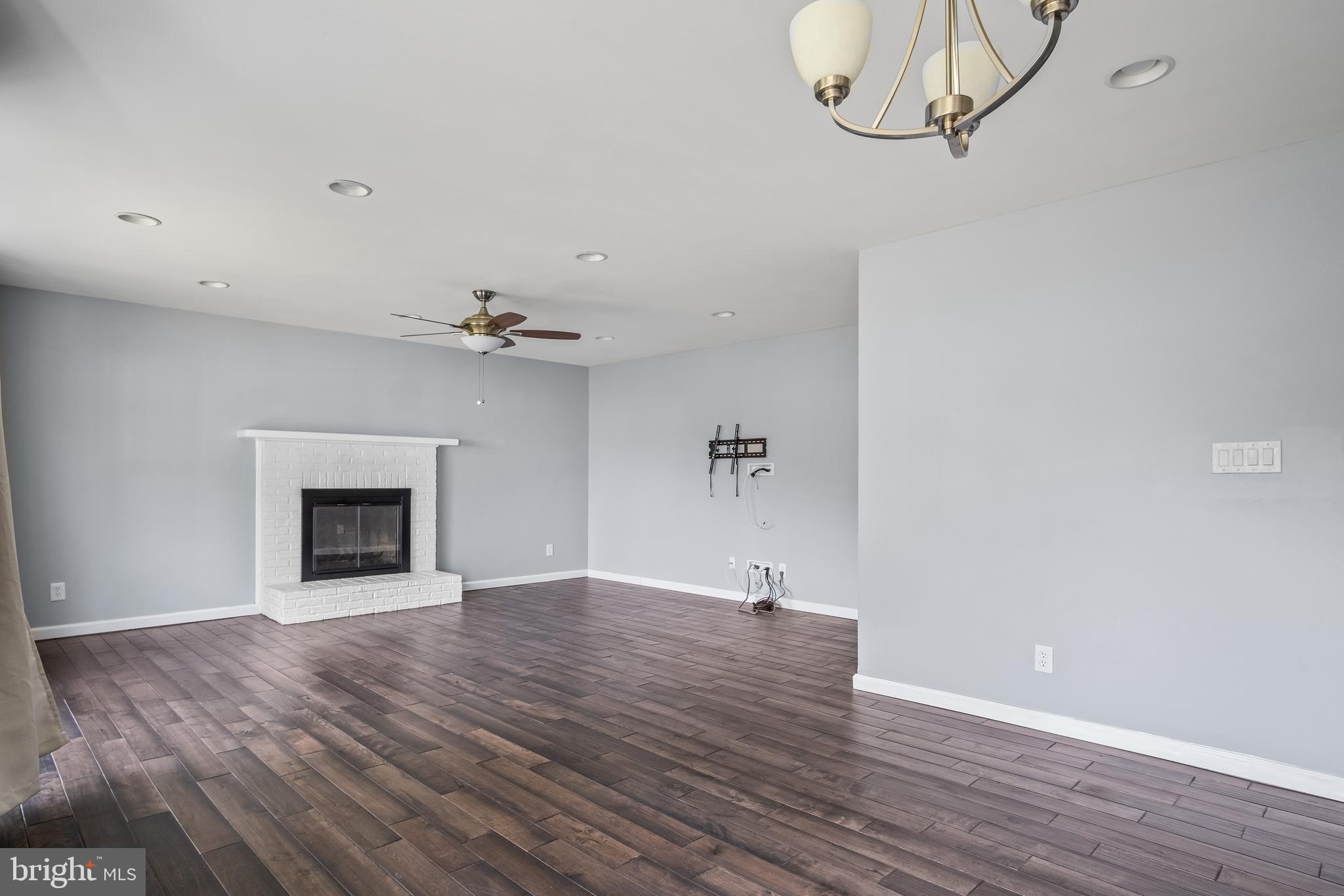 COURTLANDT HEIGHTS - Residential Lease