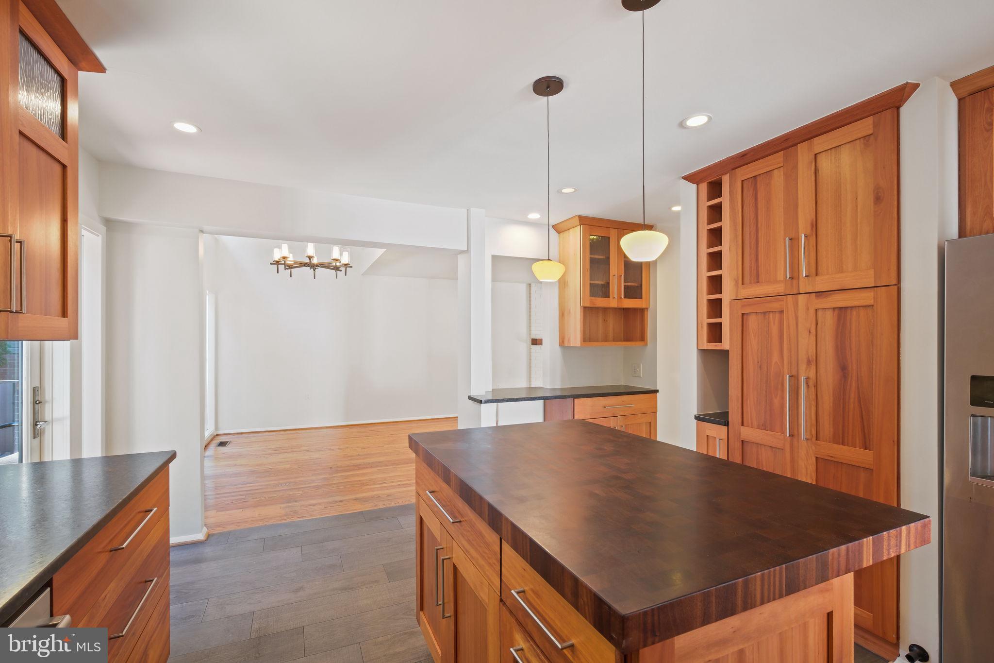 FAIRWAY HILLS - Residential