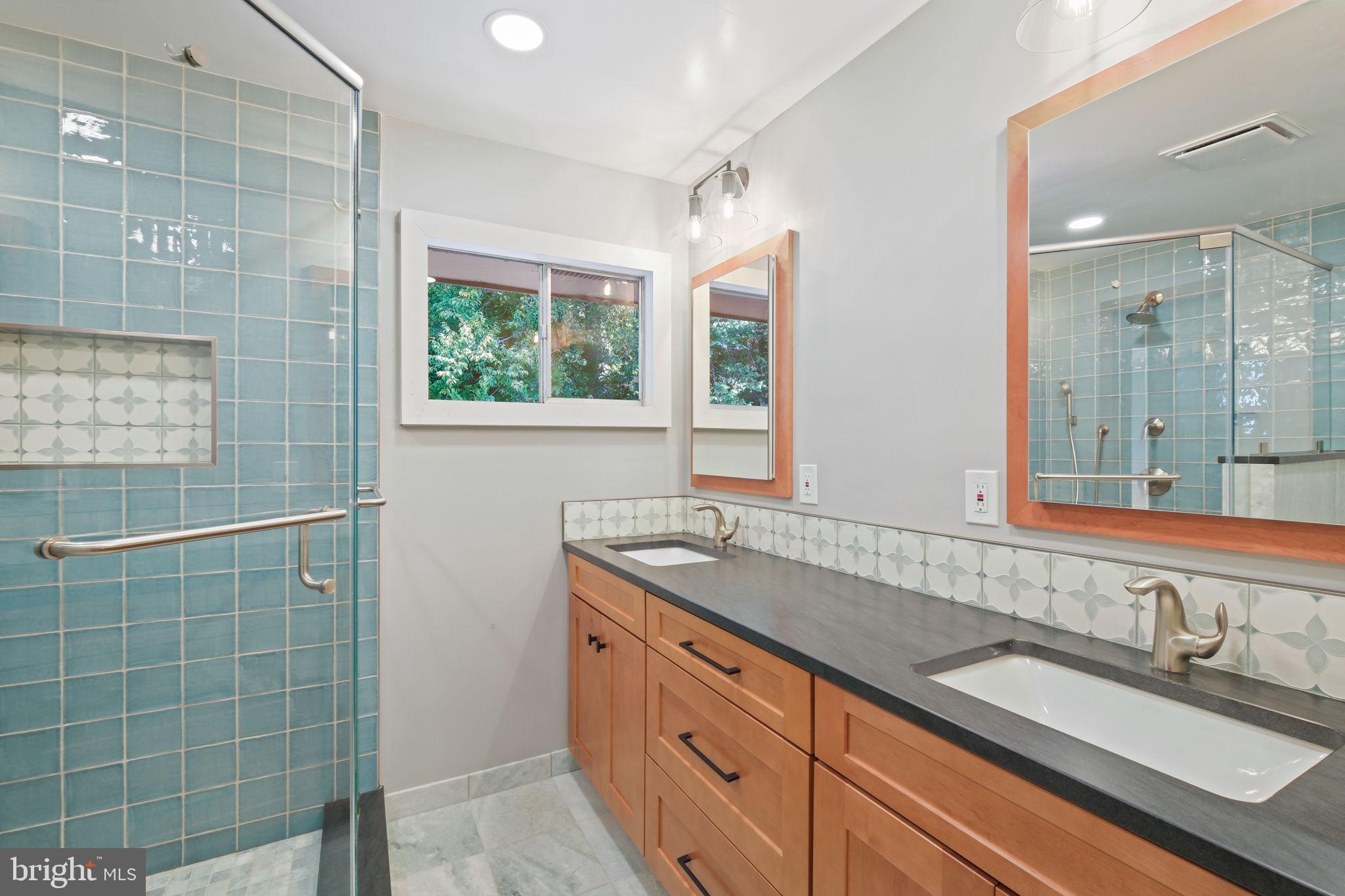 FAIRWAY HILLS - Residential