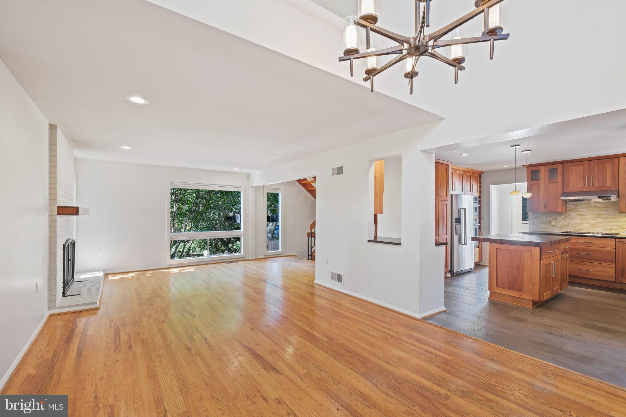 FAIRWAY HILLS - Residential