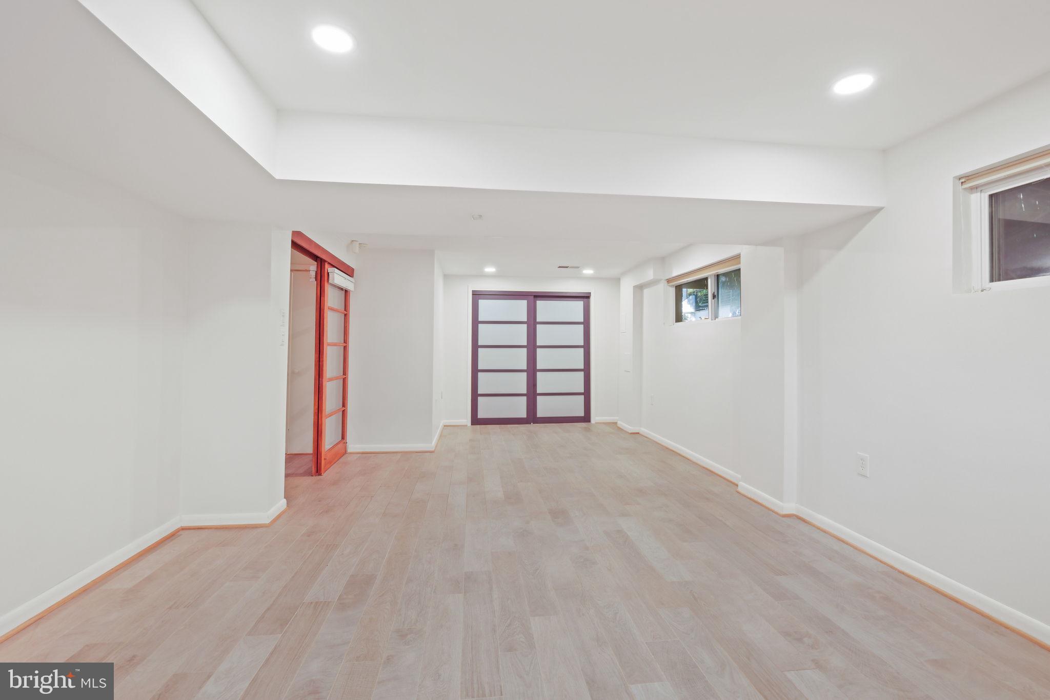 FAIRWAY HILLS - Residential