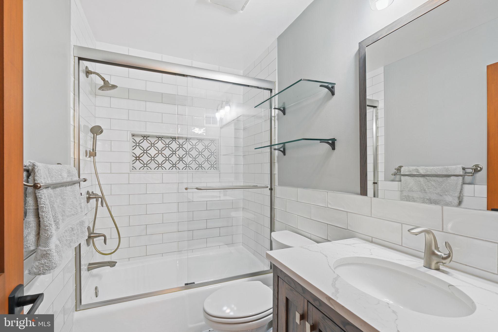 FAIRWAY HILLS - Residential