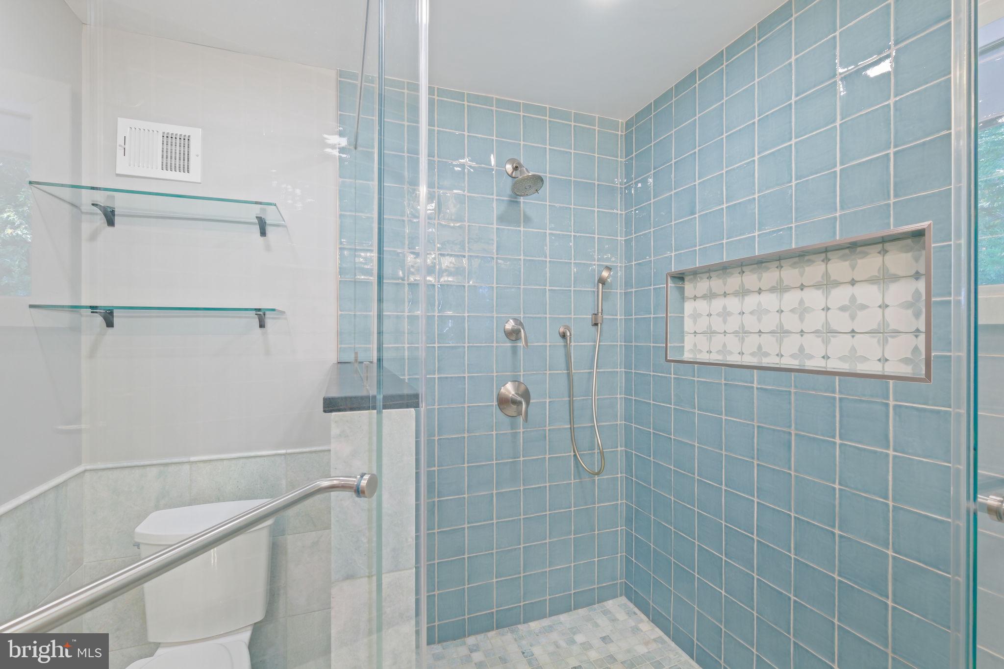 FAIRWAY HILLS - Residential