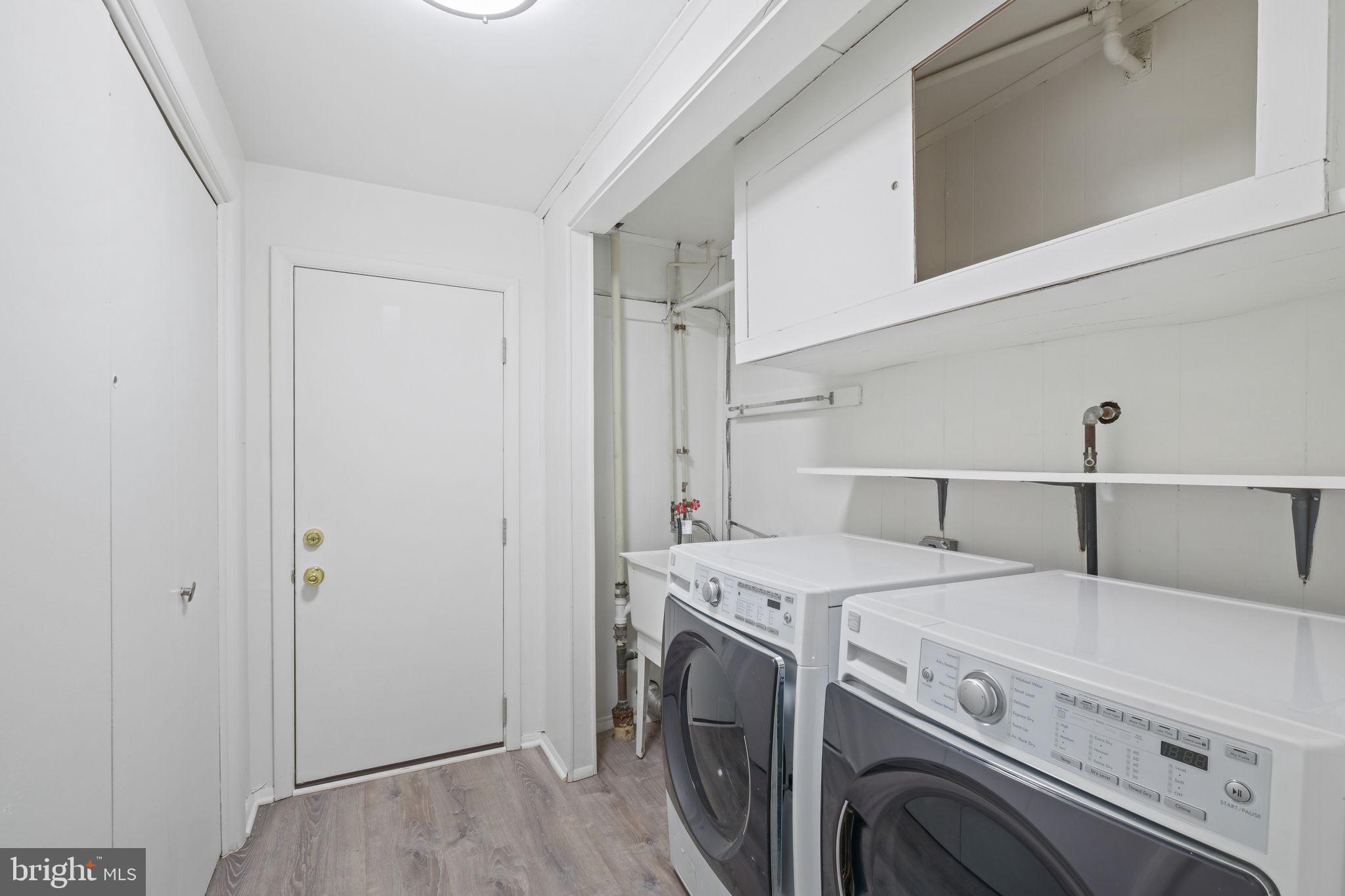 FAIRWAY HILLS - Residential