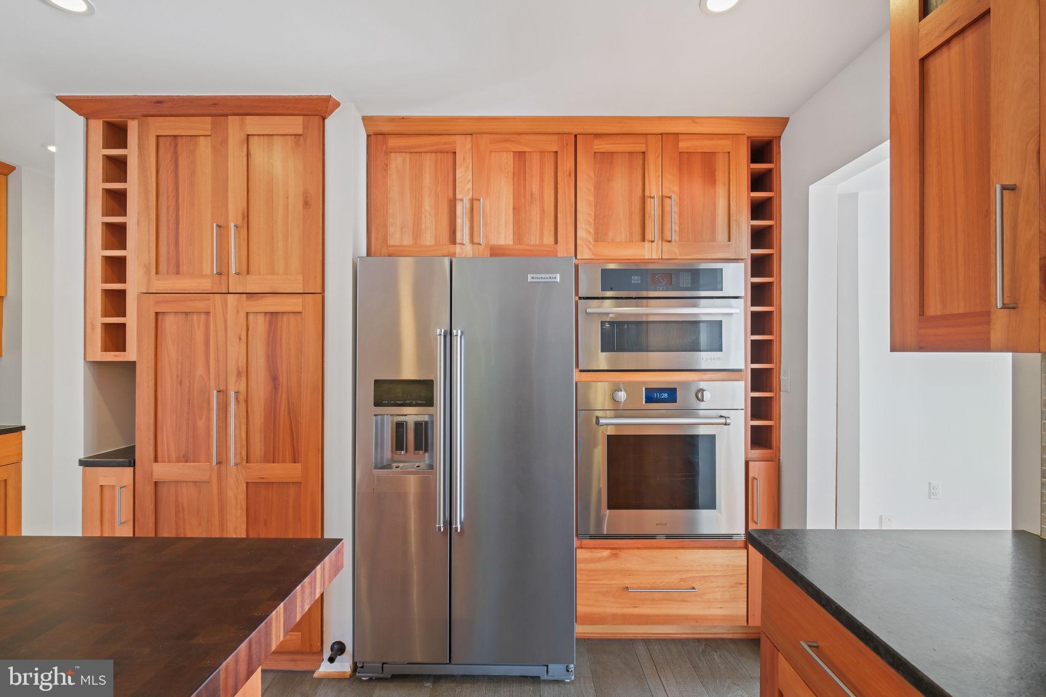 FAIRWAY HILLS - Residential