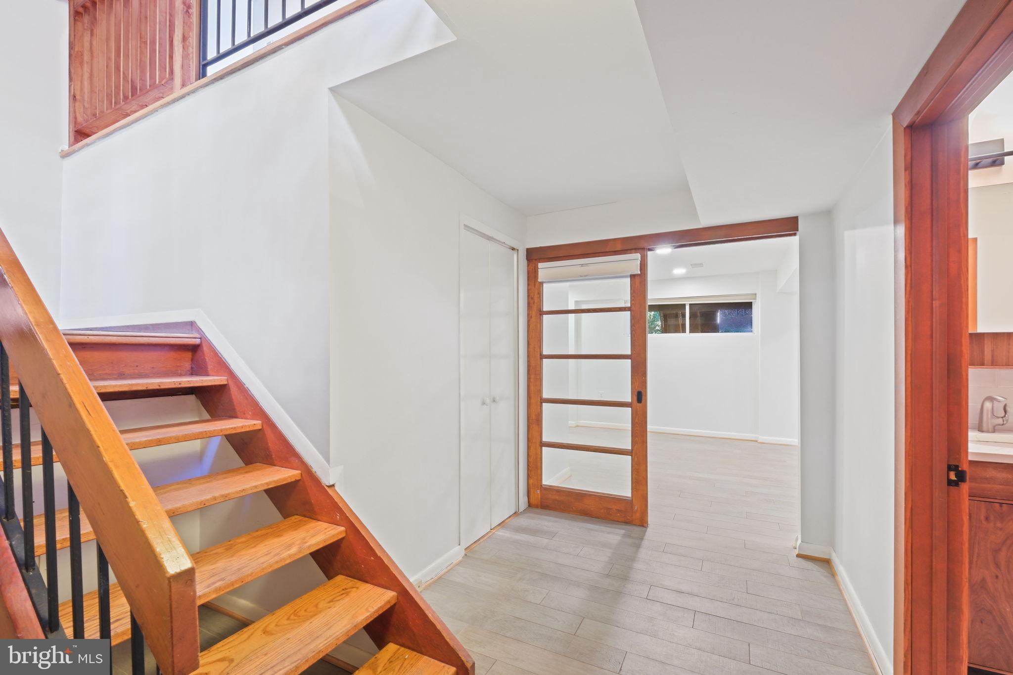 FAIRWAY HILLS - Residential