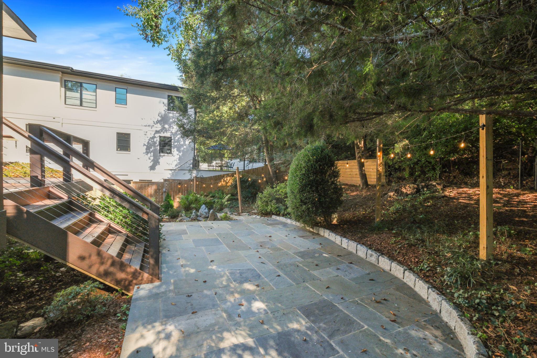 FAIRWAY HILLS - Residential