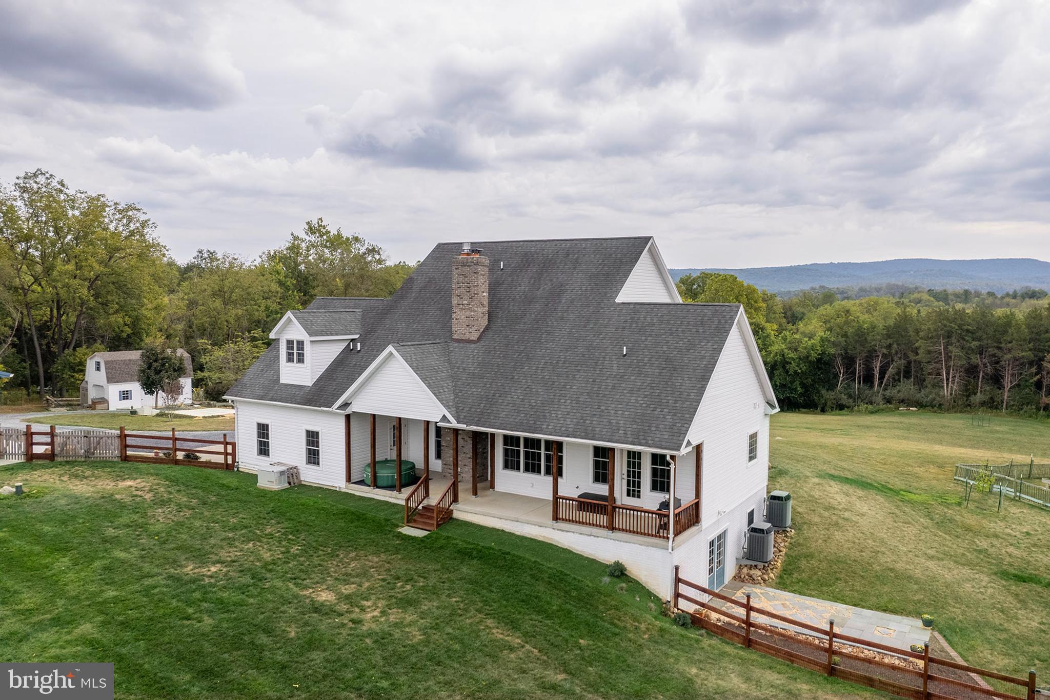 POTOMAC RIDGE - Residential