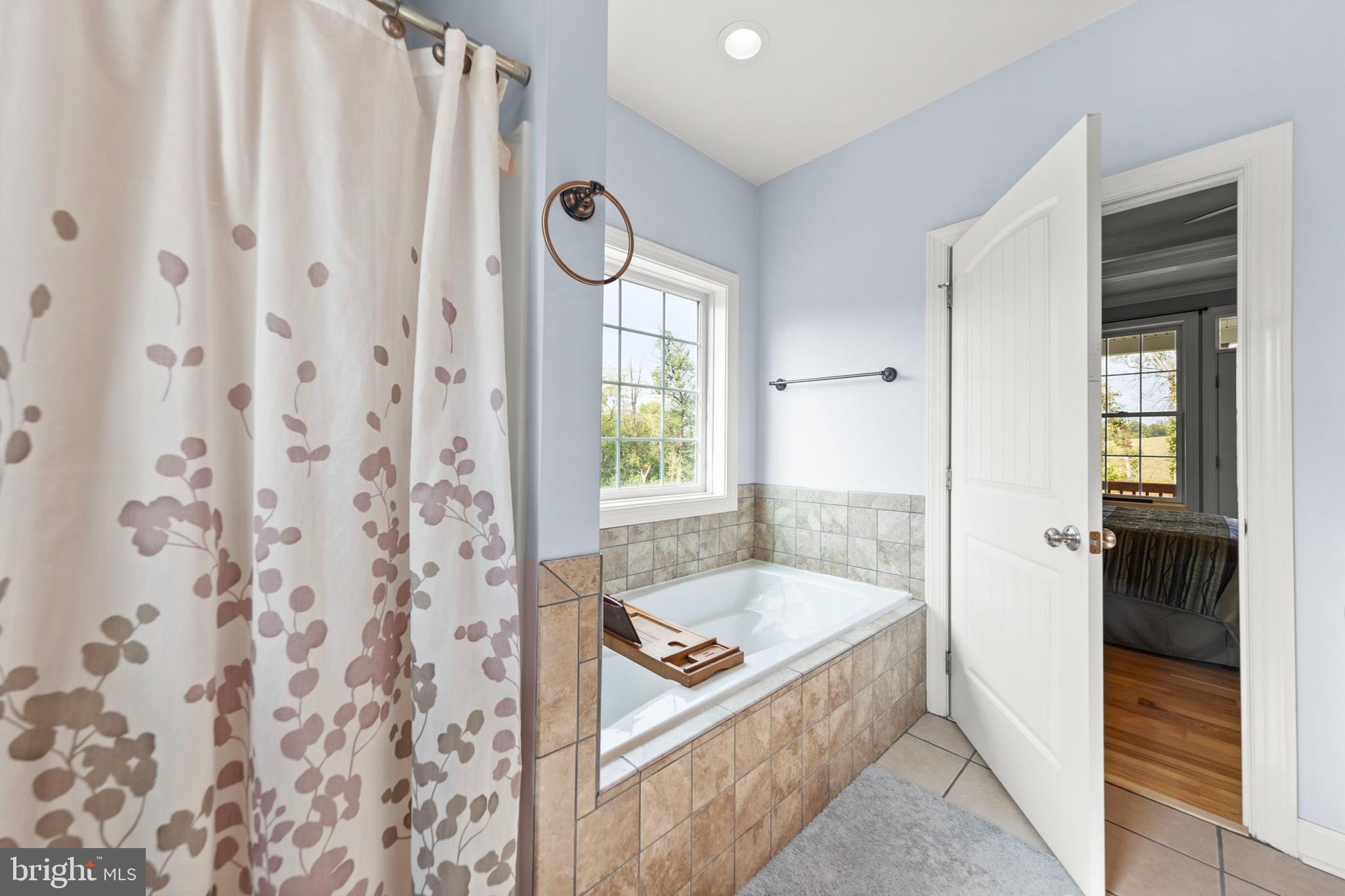 POTOMAC RIDGE - Residential