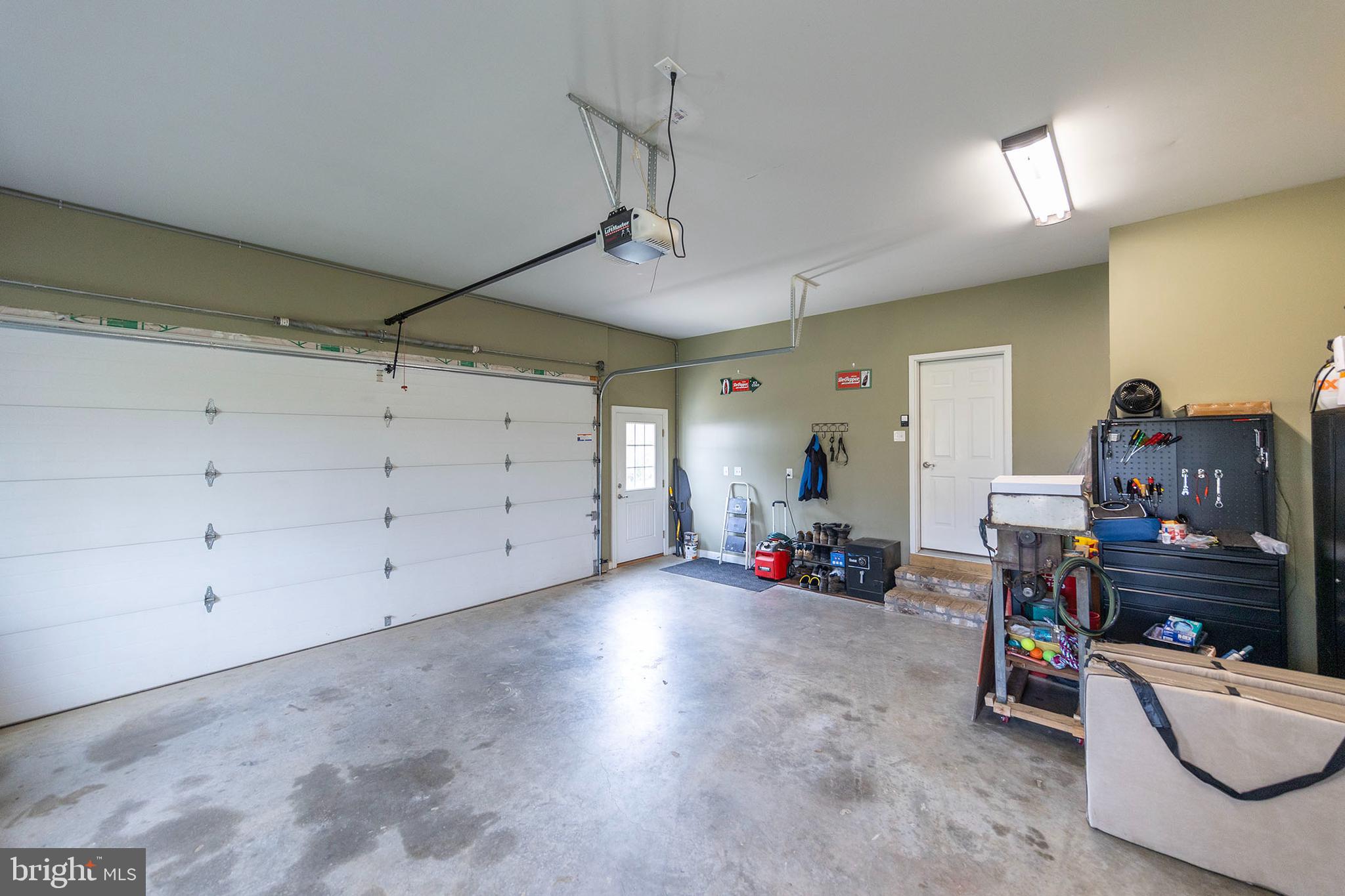 POTOMAC RIDGE - Residential