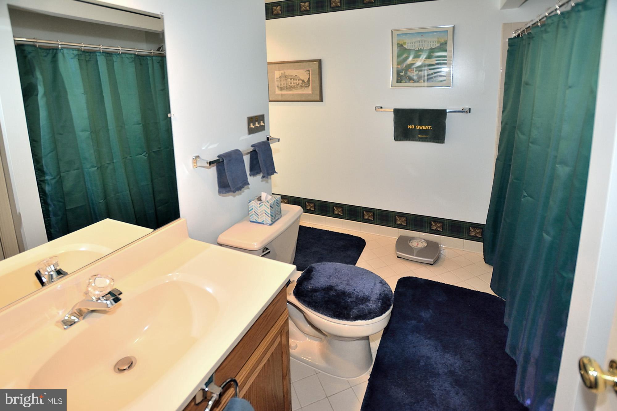 ASHBURN FARM - Residential