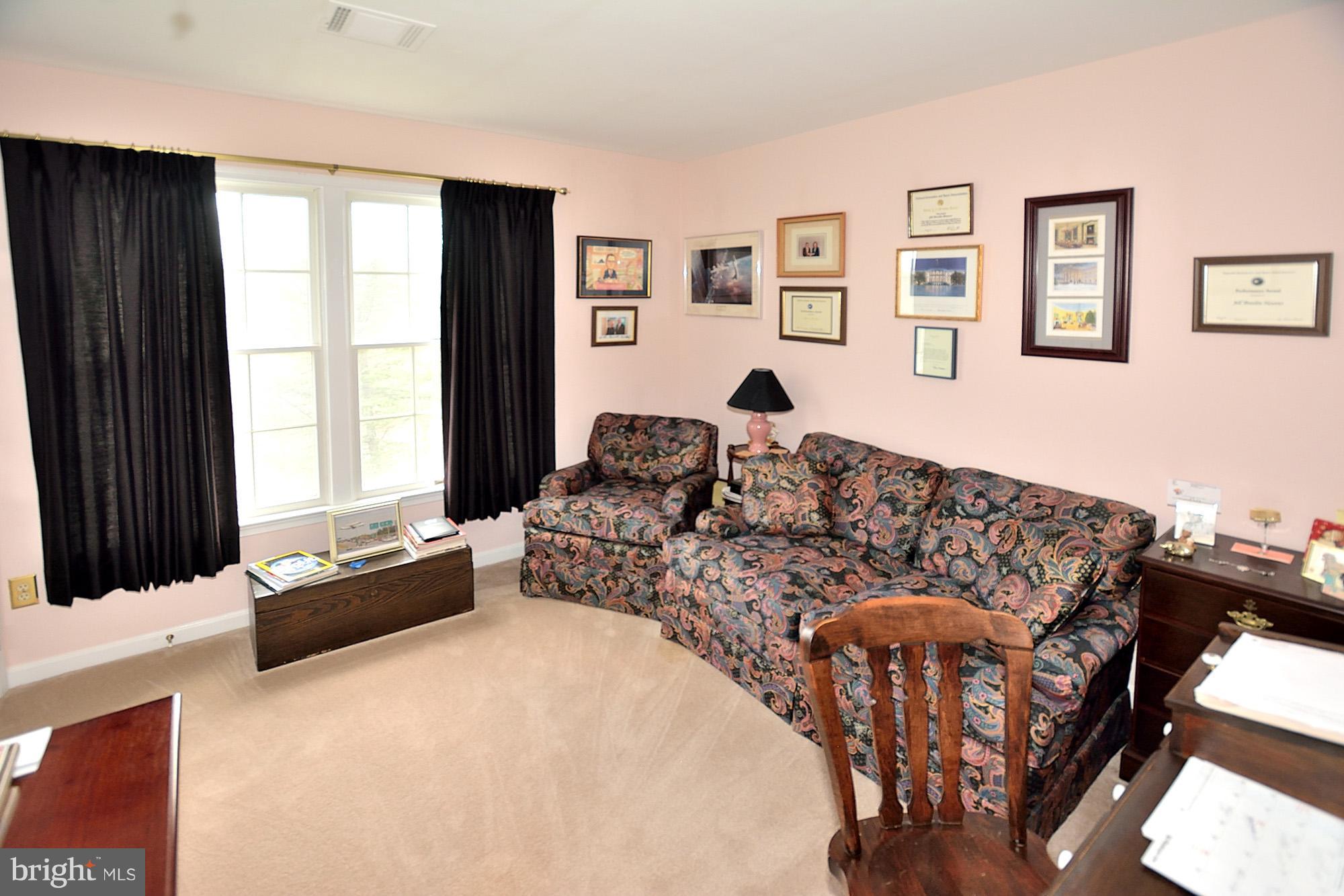 ASHBURN FARM - Residential