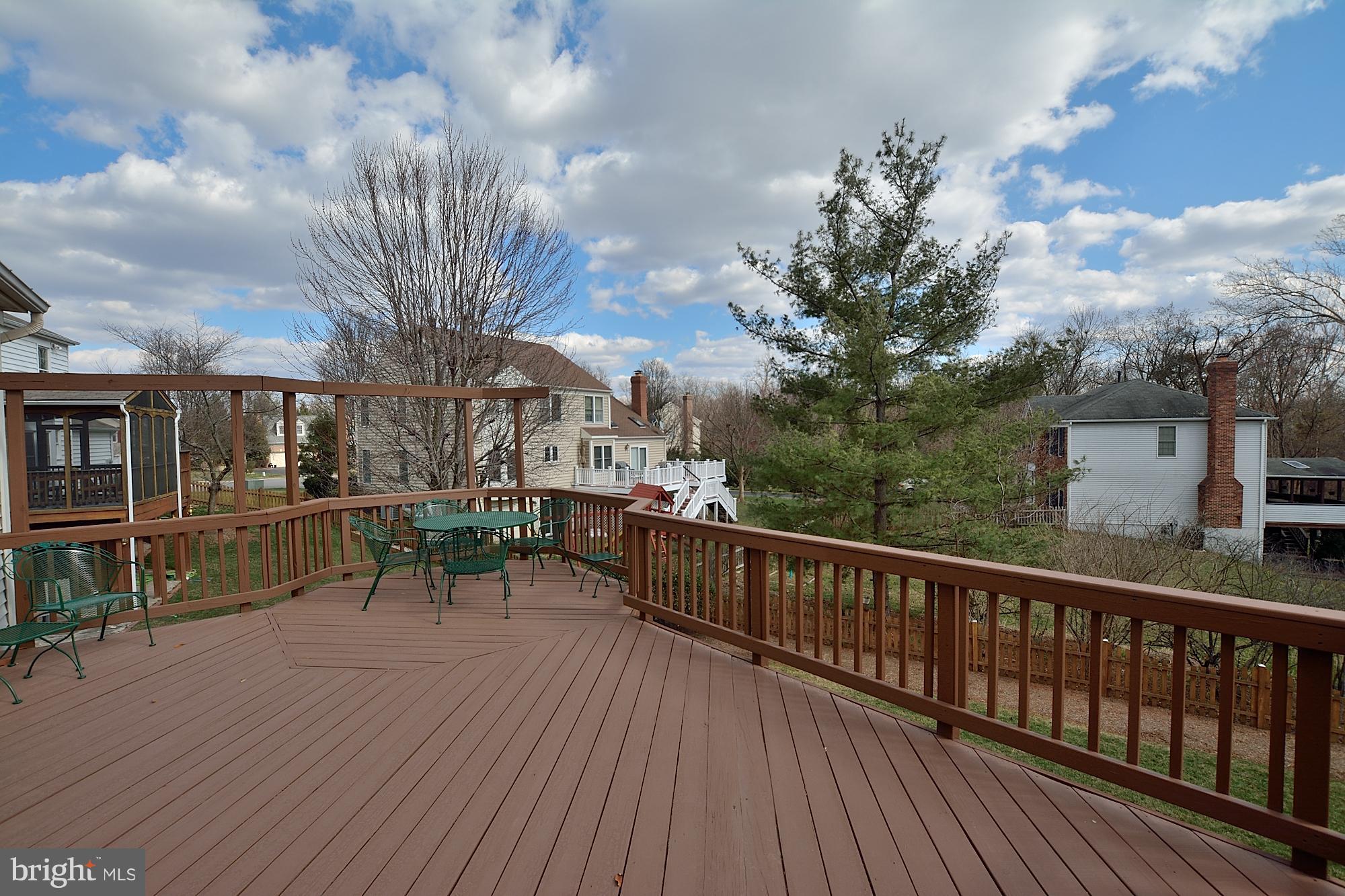 ASHBURN FARM - Residential