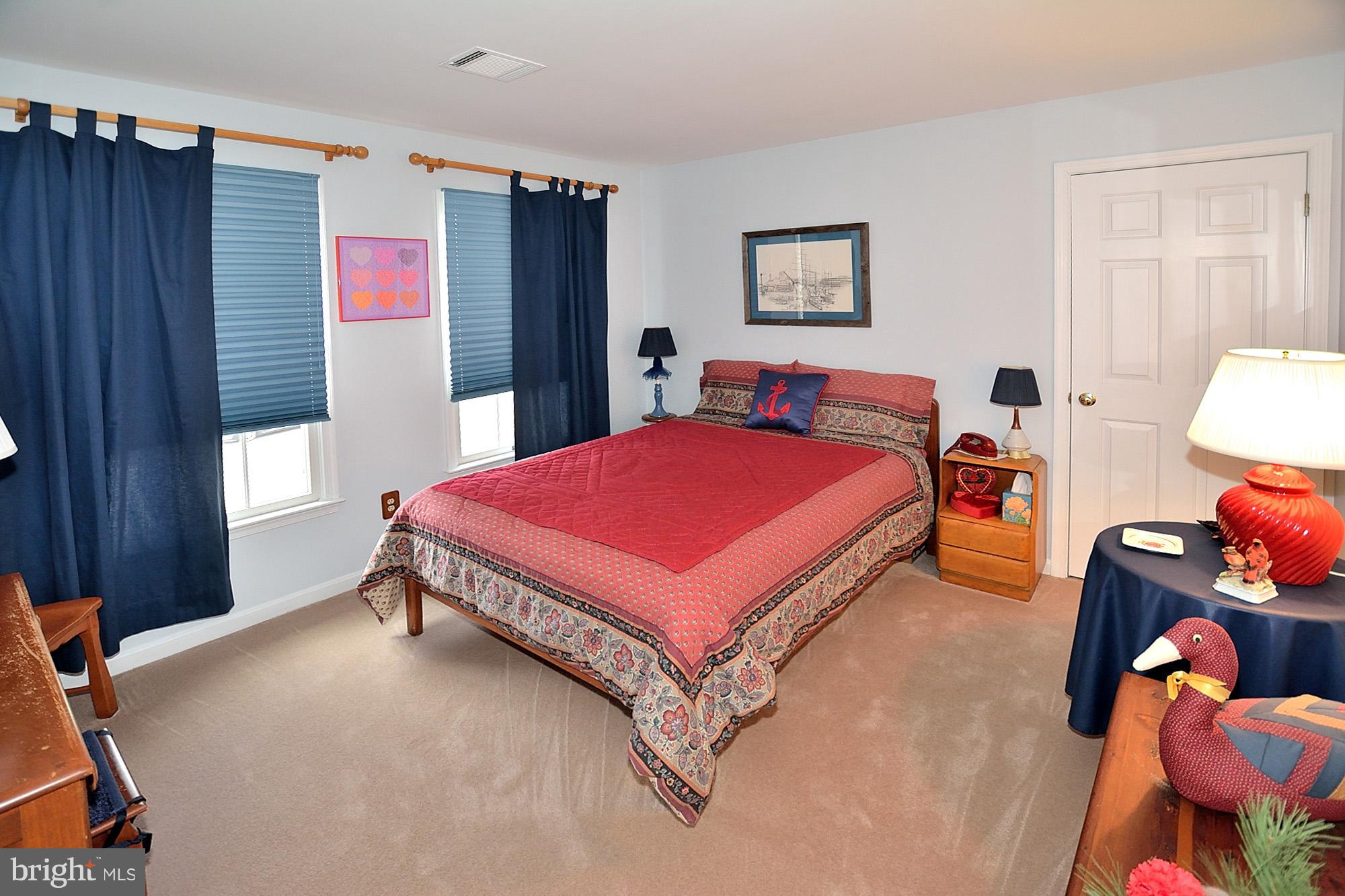 ASHBURN FARM - Residential