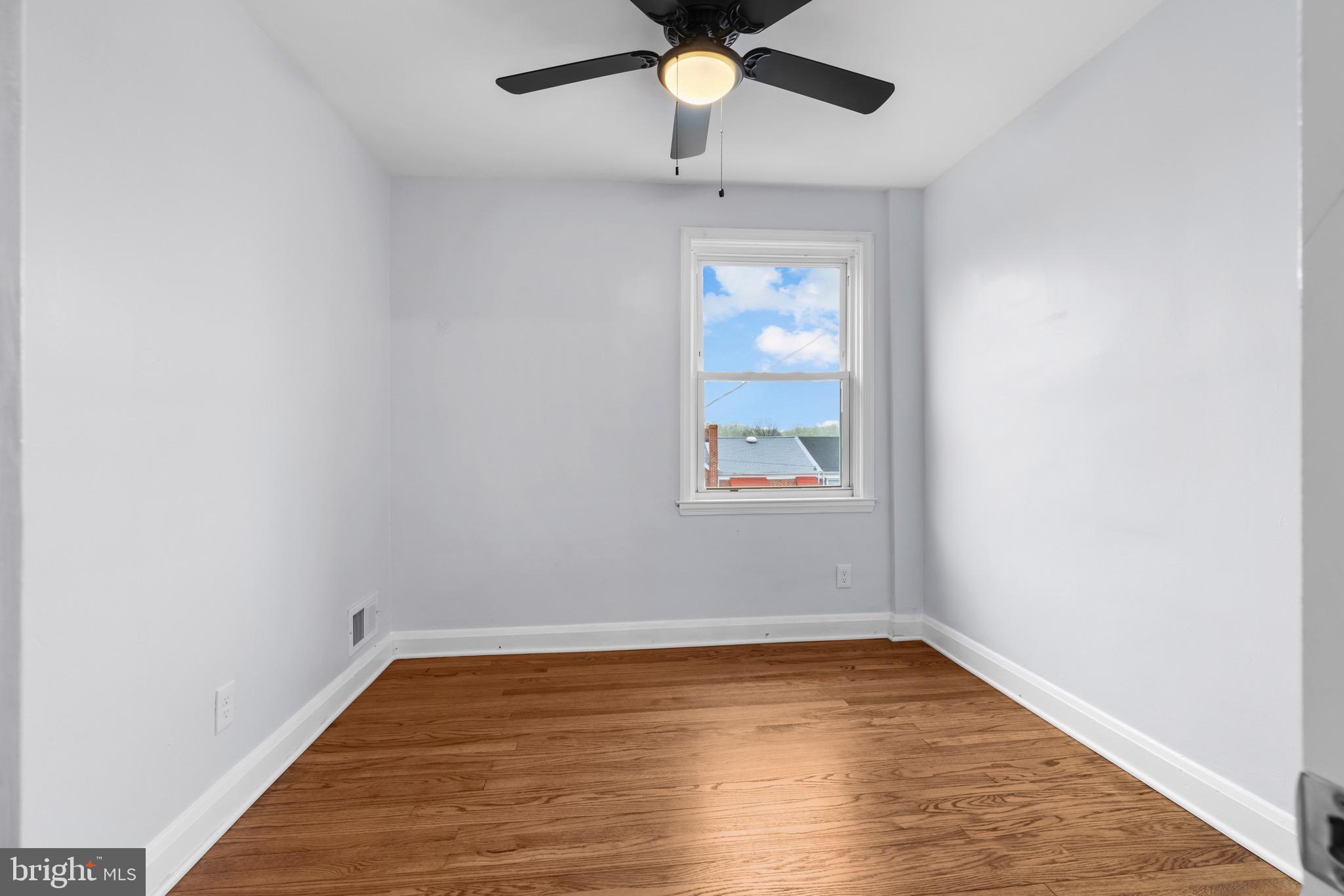 PERRING LOCH - Residential