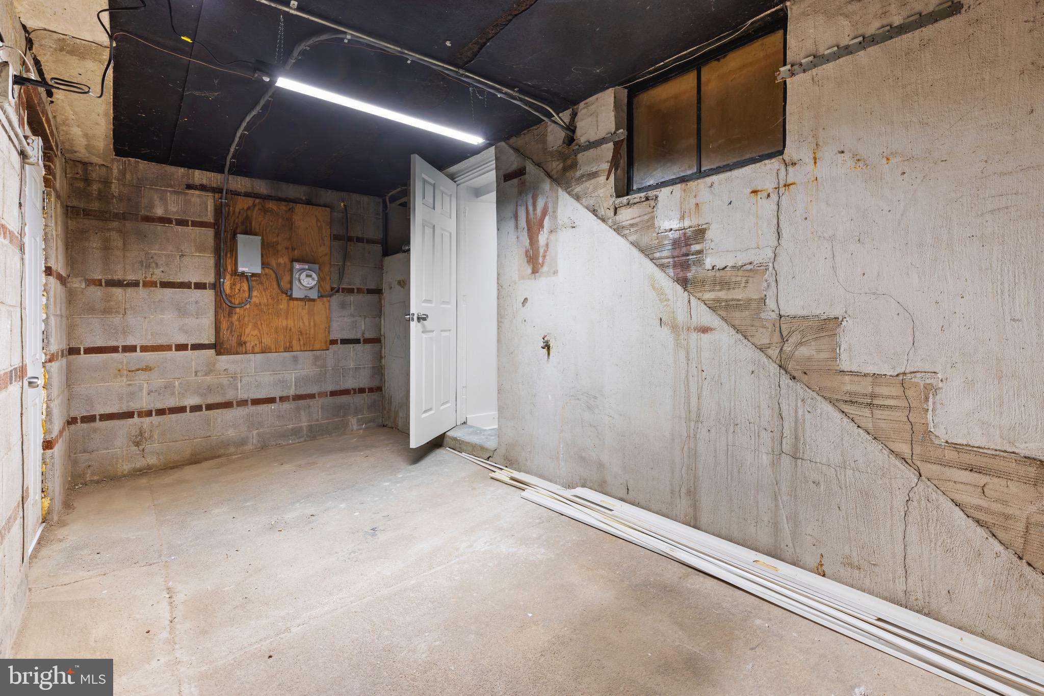 PERRING LOCH - Residential