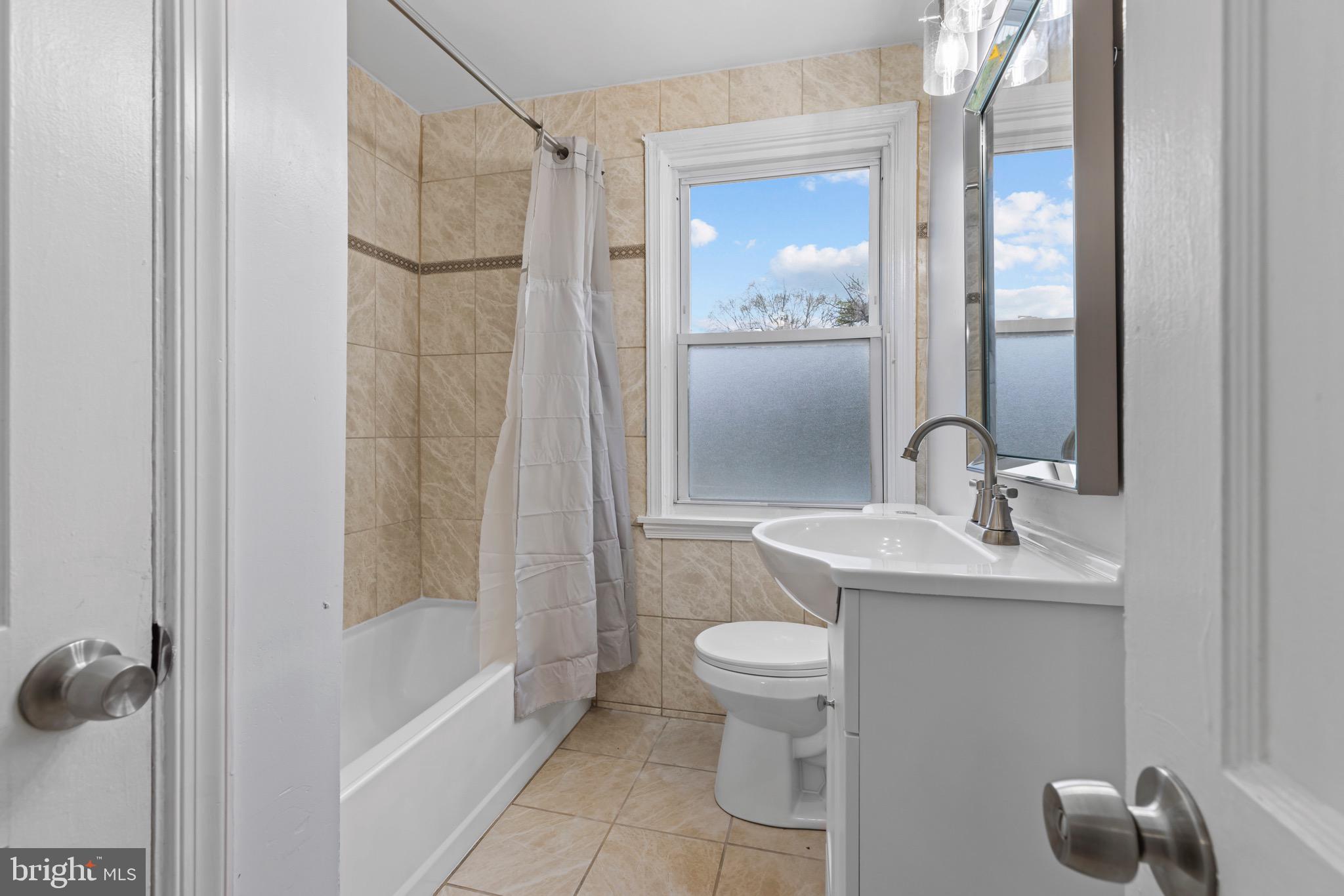 PERRING LOCH - Residential