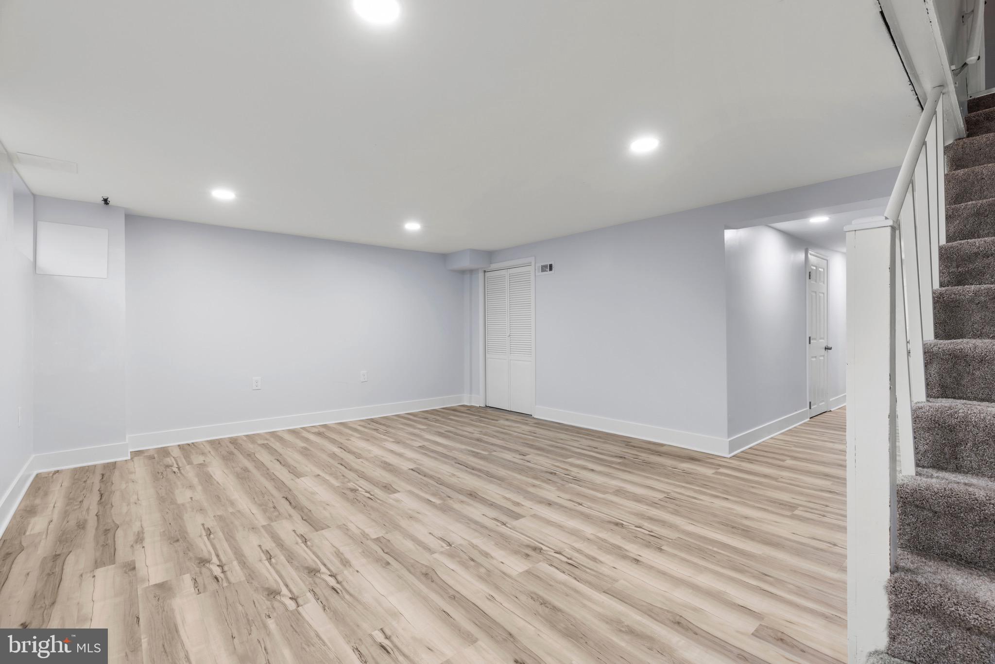 PERRING LOCH - Residential