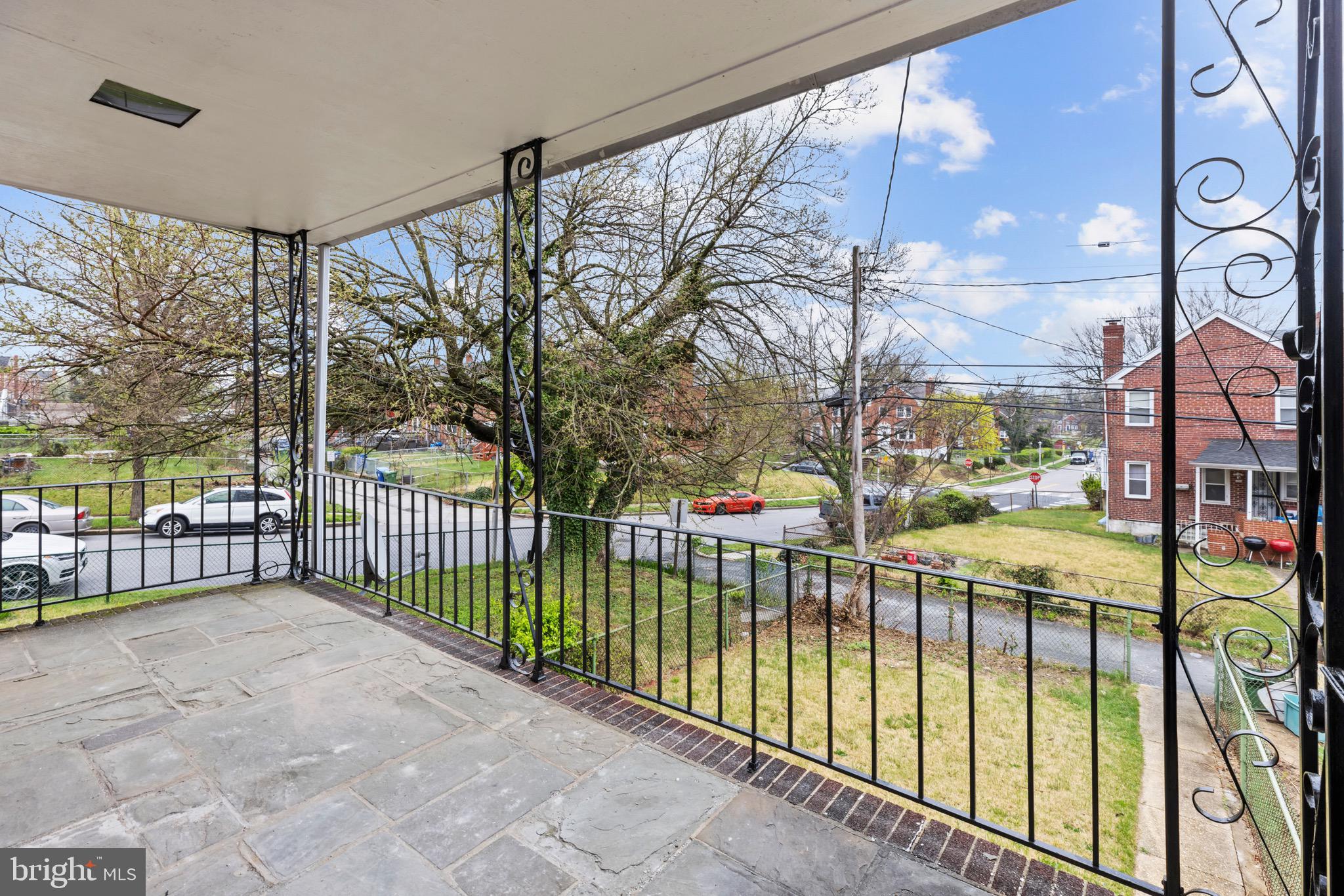 PERRING LOCH - Residential