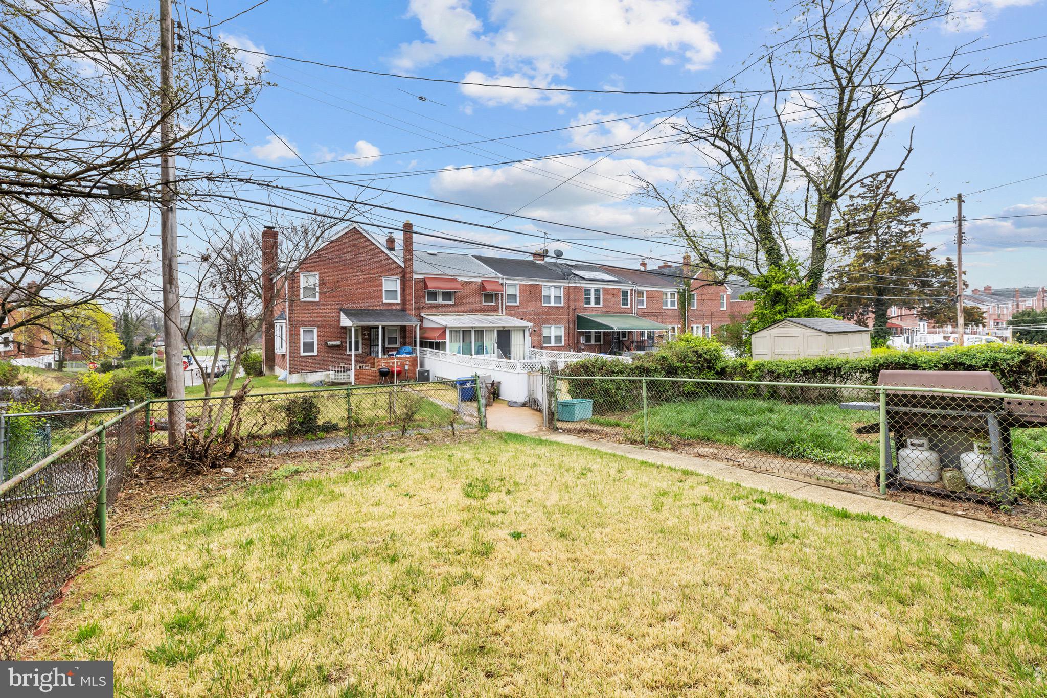 PERRING LOCH - Residential