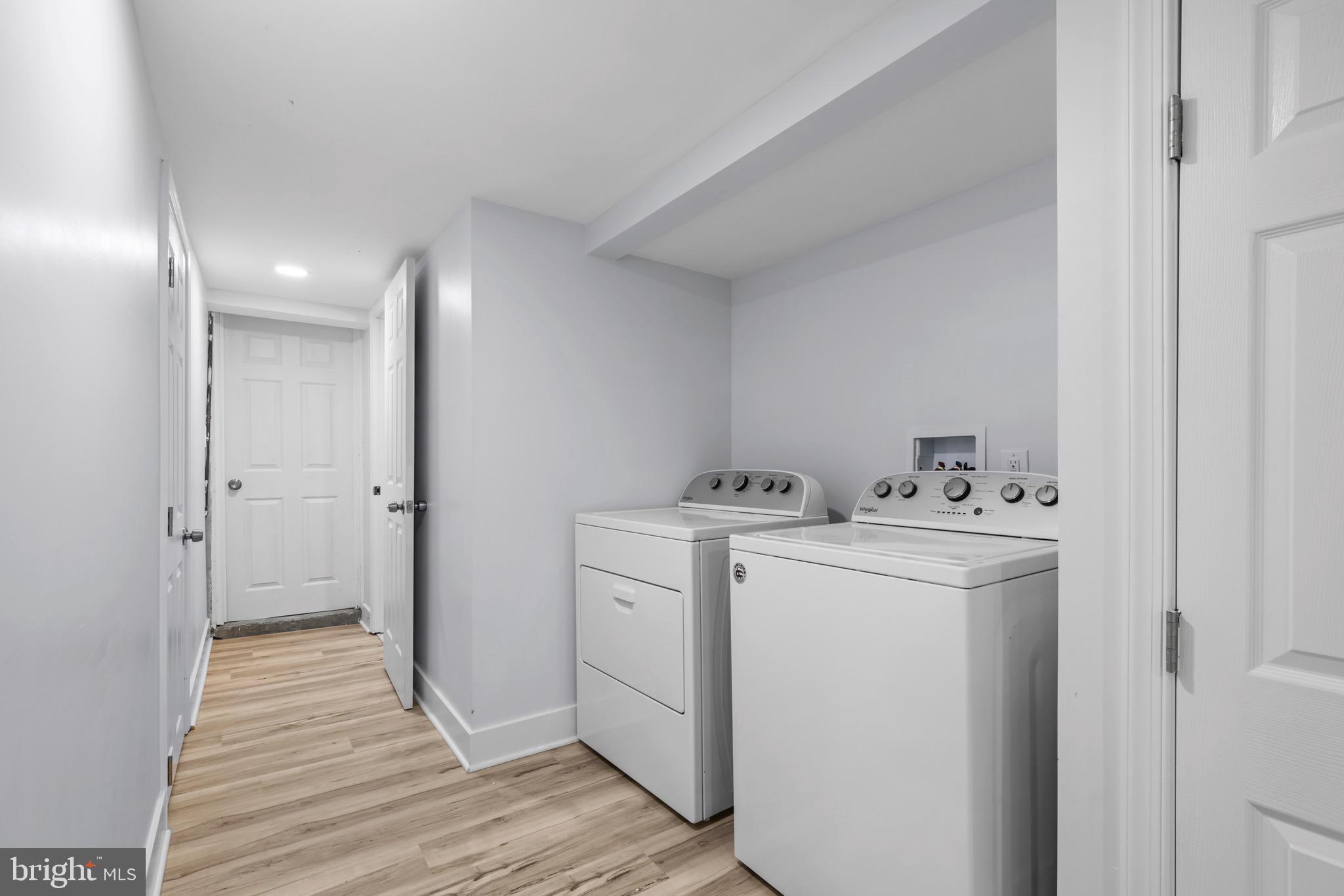 PERRING LOCH - Residential