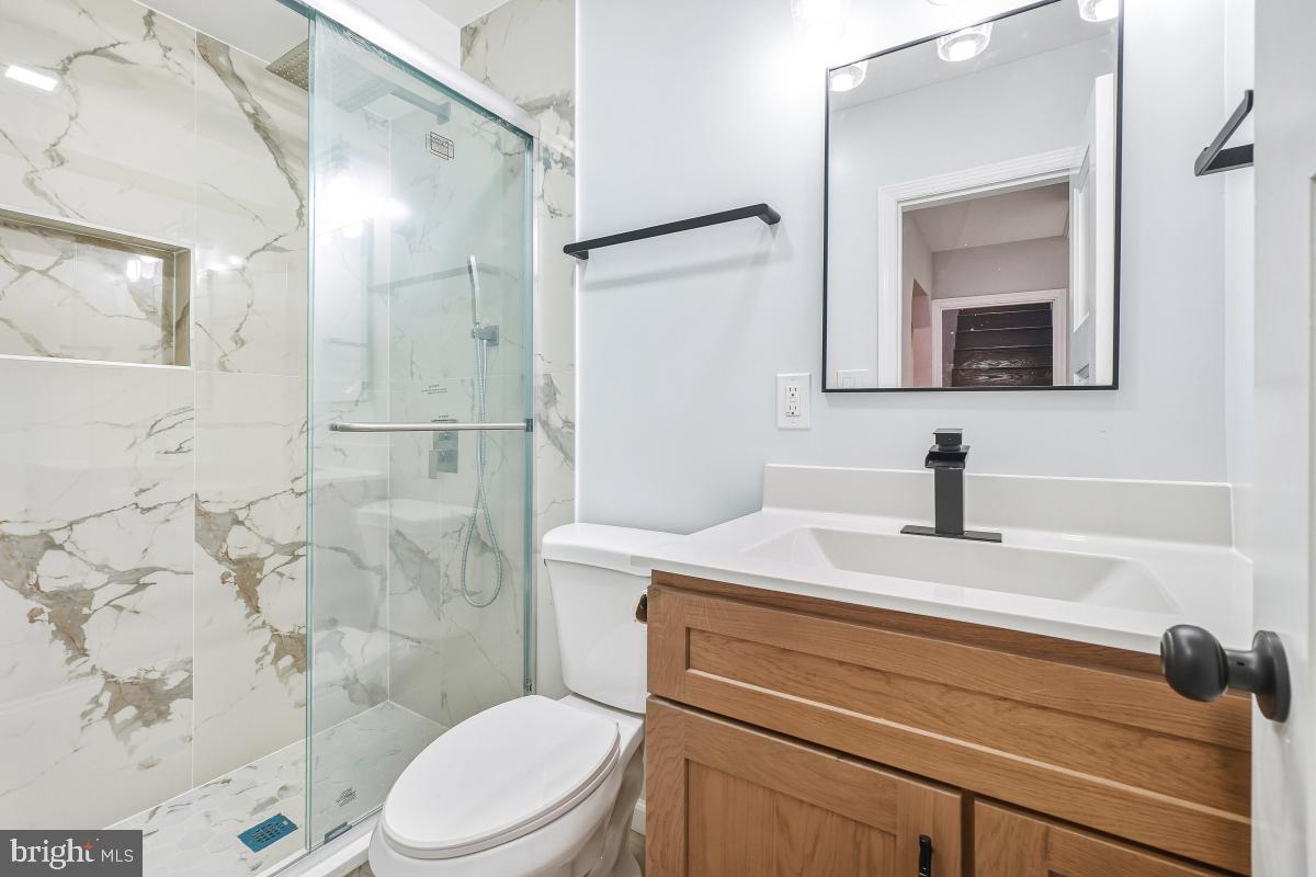 LANDSDOWNE - Residential