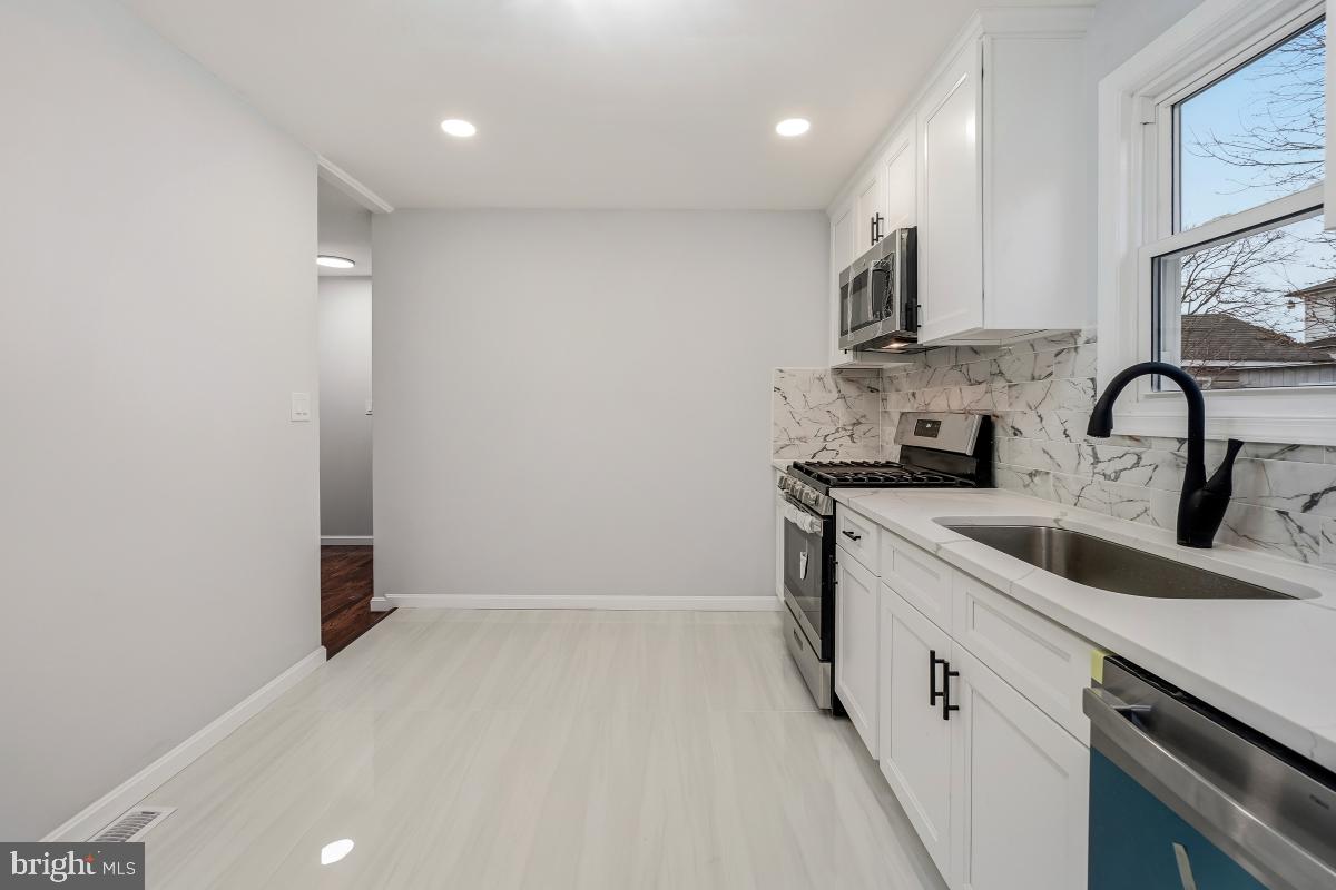 LANDSDOWNE - Residential